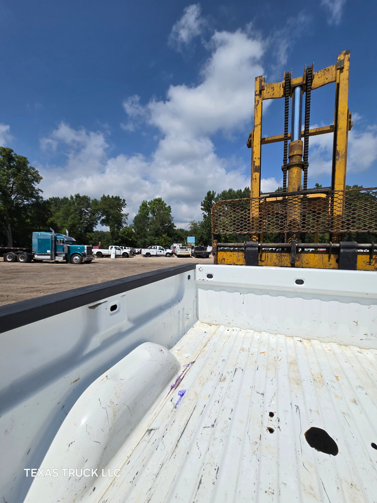 2014-2019 Chevrolet Silverado 1500 2500 3500 HD 6' 6" Short Bed Driver Side Bed Side
