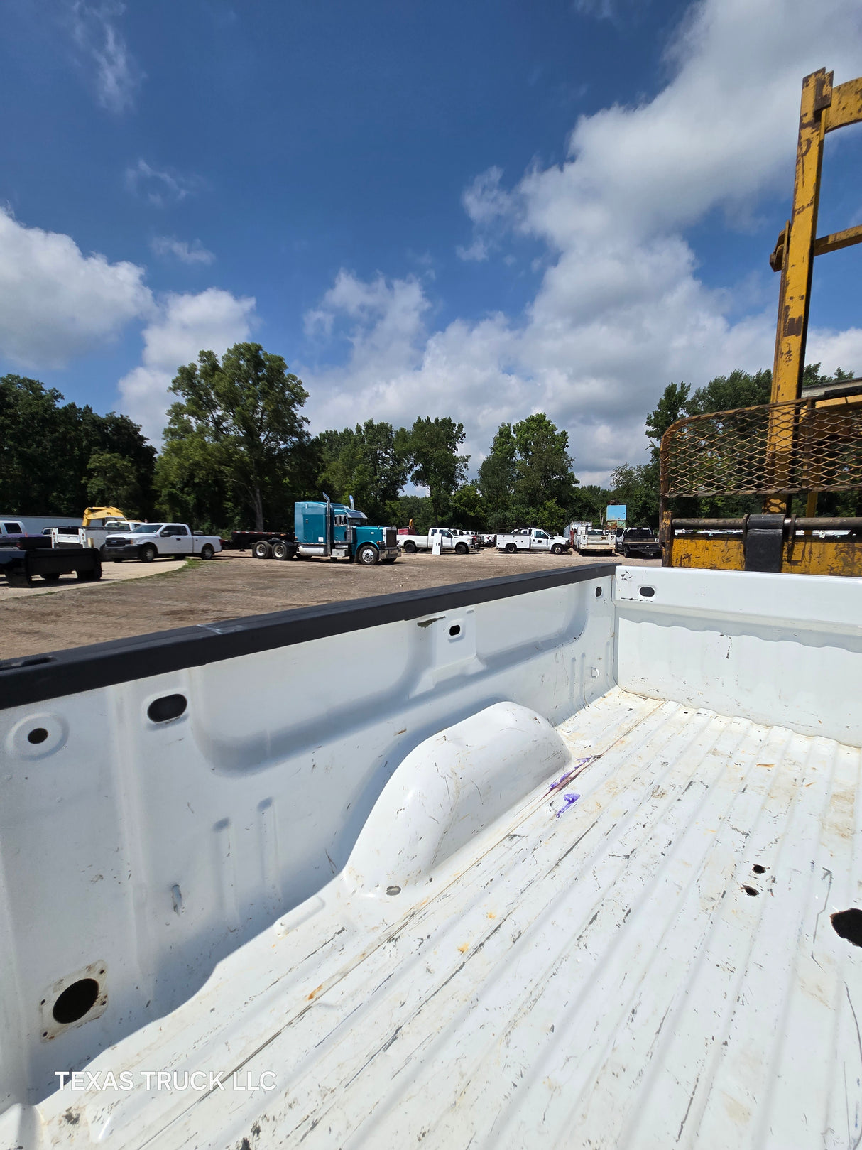 2014-2019 Chevrolet Silverado 1500 2500 3500 HD 6' 6" Short Bed Driver Side Bed Side
