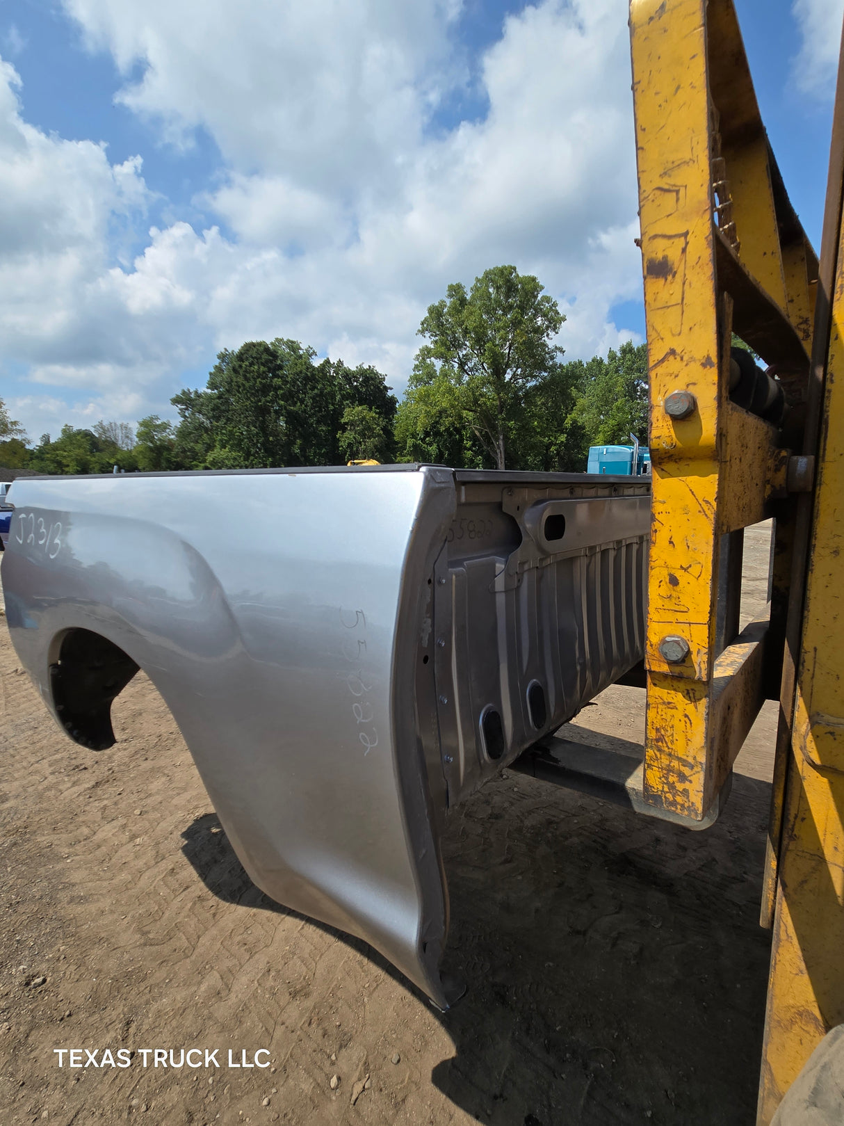 2007-2013 Toyota Tundra 6' 6" Short Truck Bed - Silver