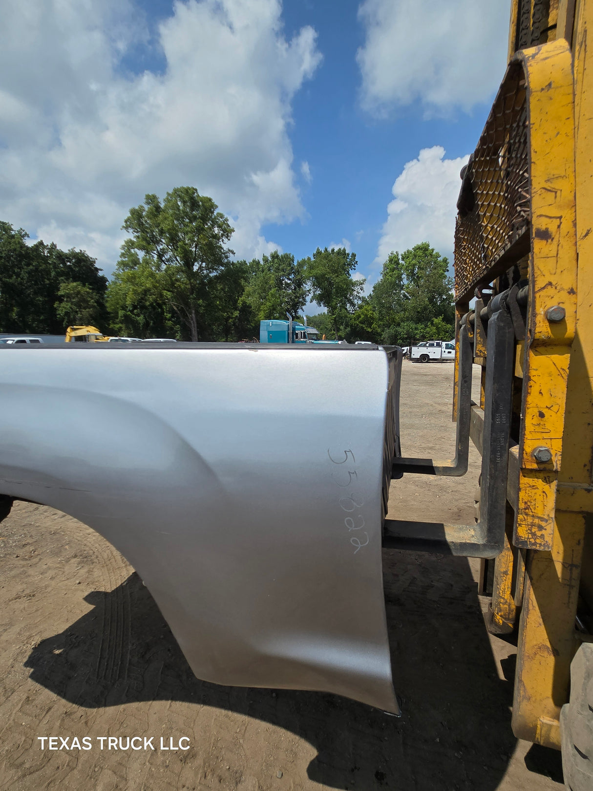 2007-2013 Toyota Tundra 6' 6" Short Truck Bed - Silver