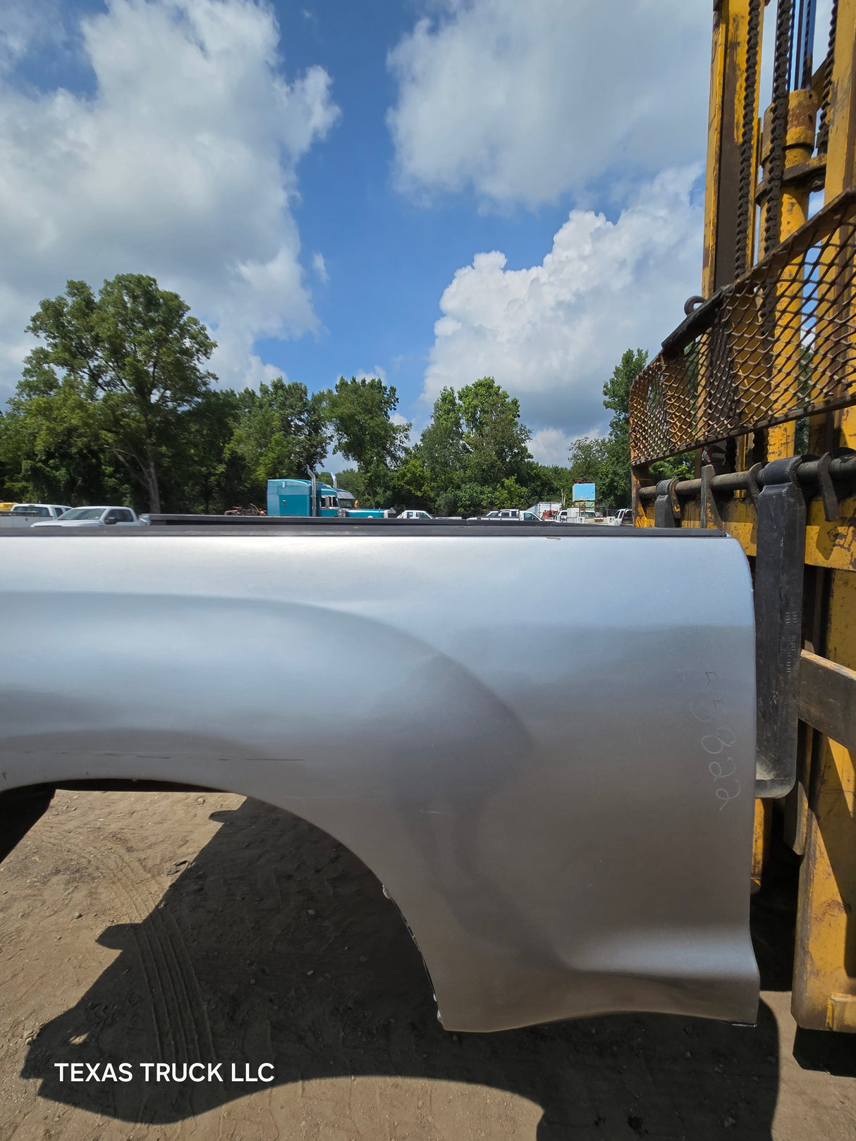 2007-2013 Toyota Tundra 6' 6" Short Truck Bed - Silver