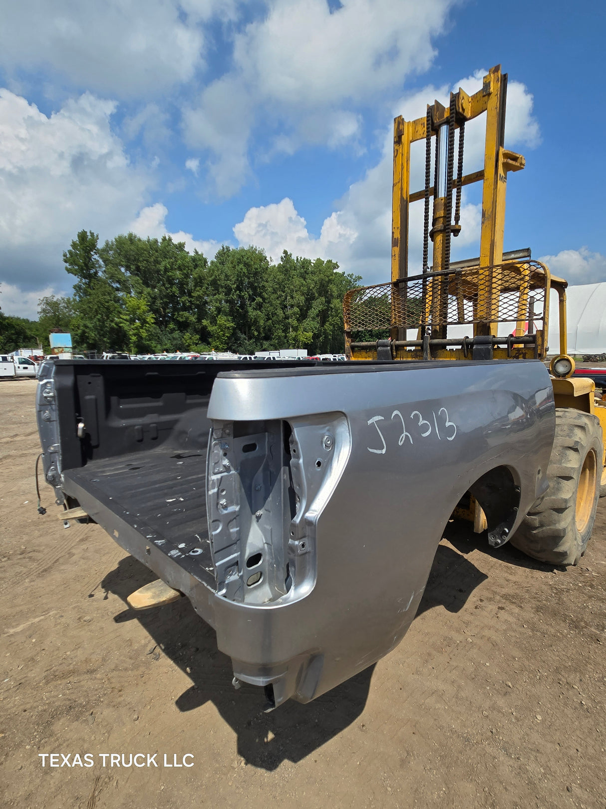 2007-2013 Toyota Tundra 6' 6" Short Truck Bed - Silver