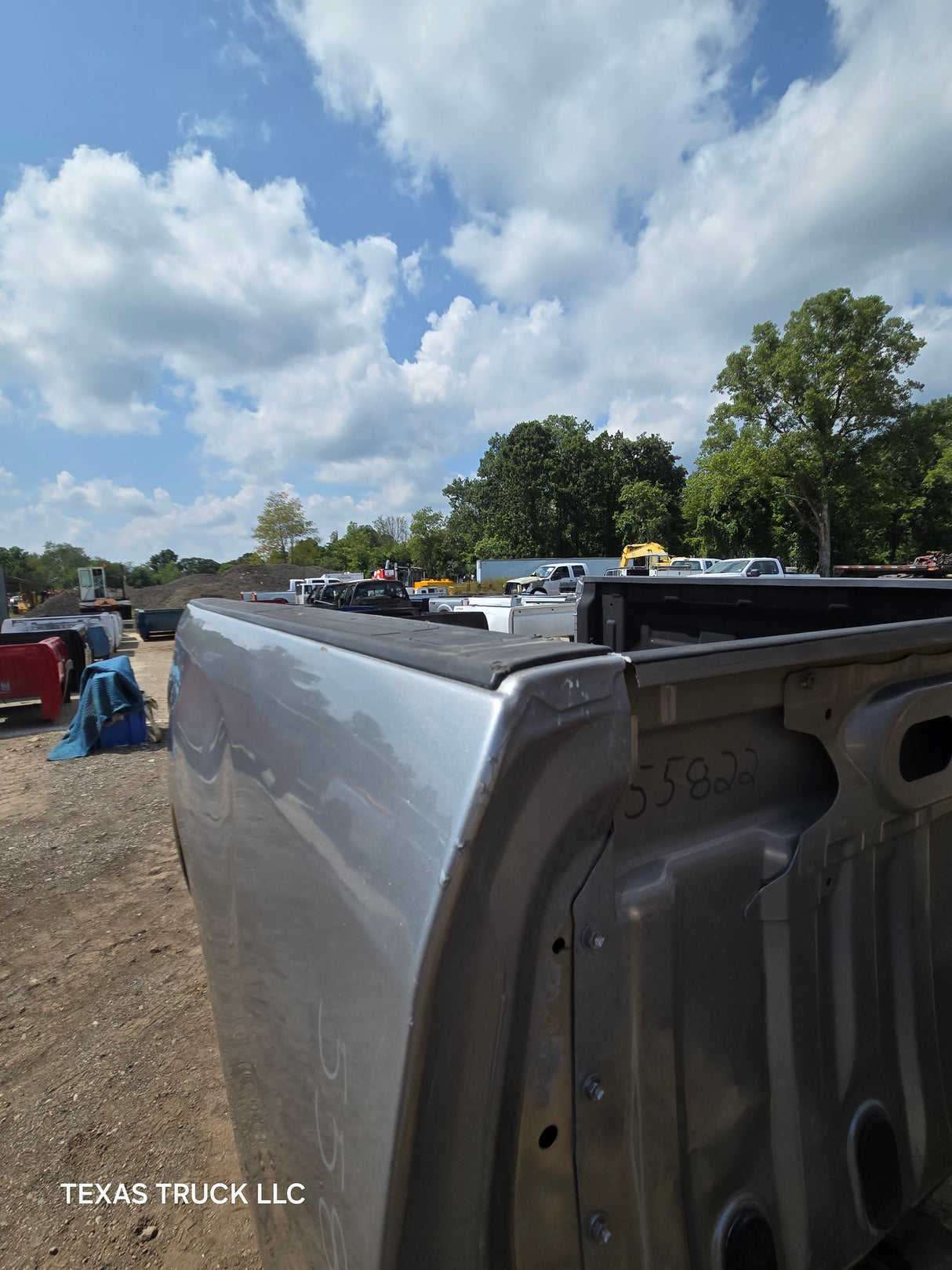 2007-2013 Toyota Tundra 6' 6" Short Truck Bed - Silver
