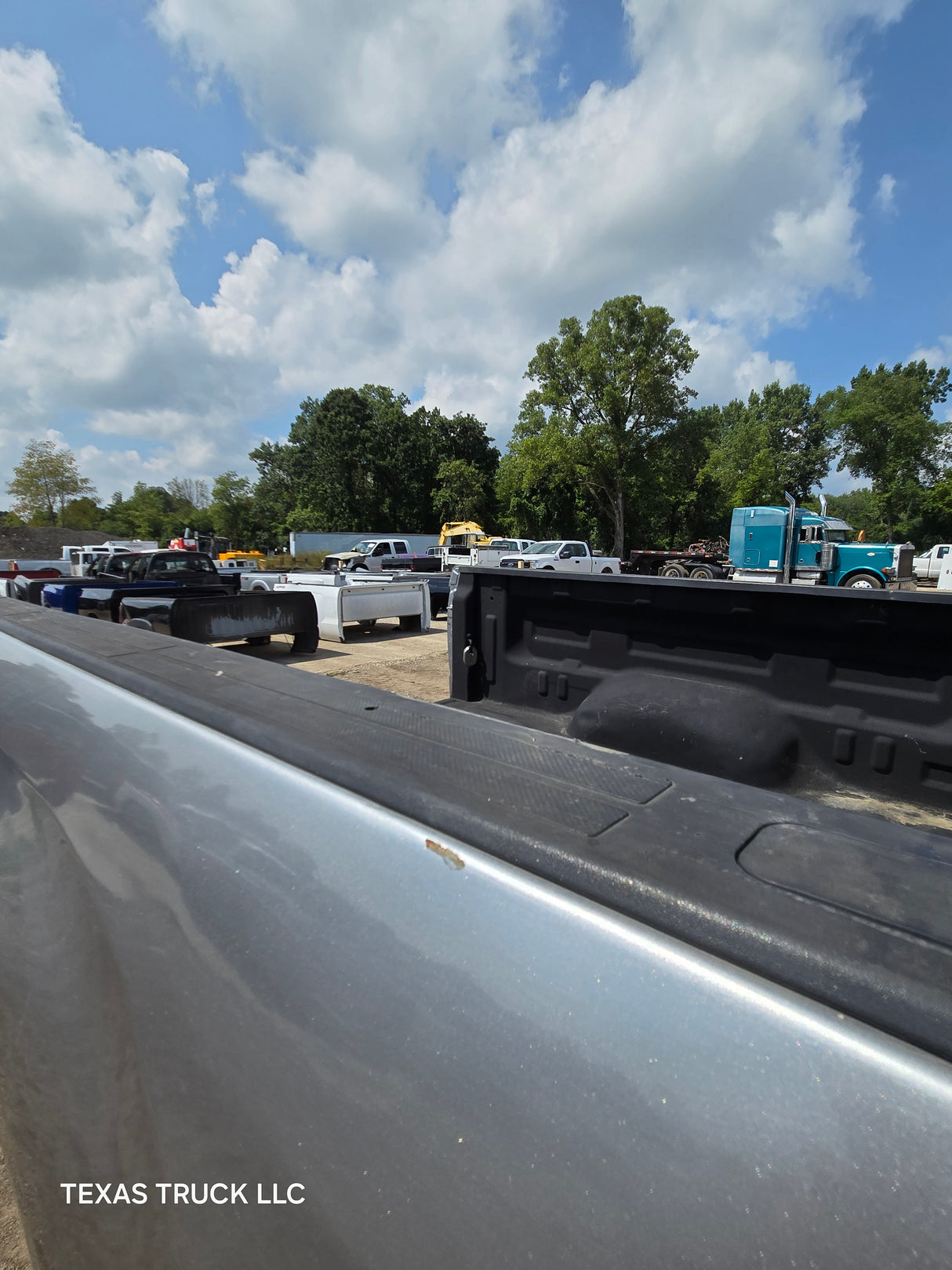 2007-2013 Toyota Tundra 6' 6" Short Truck Bed - Silver