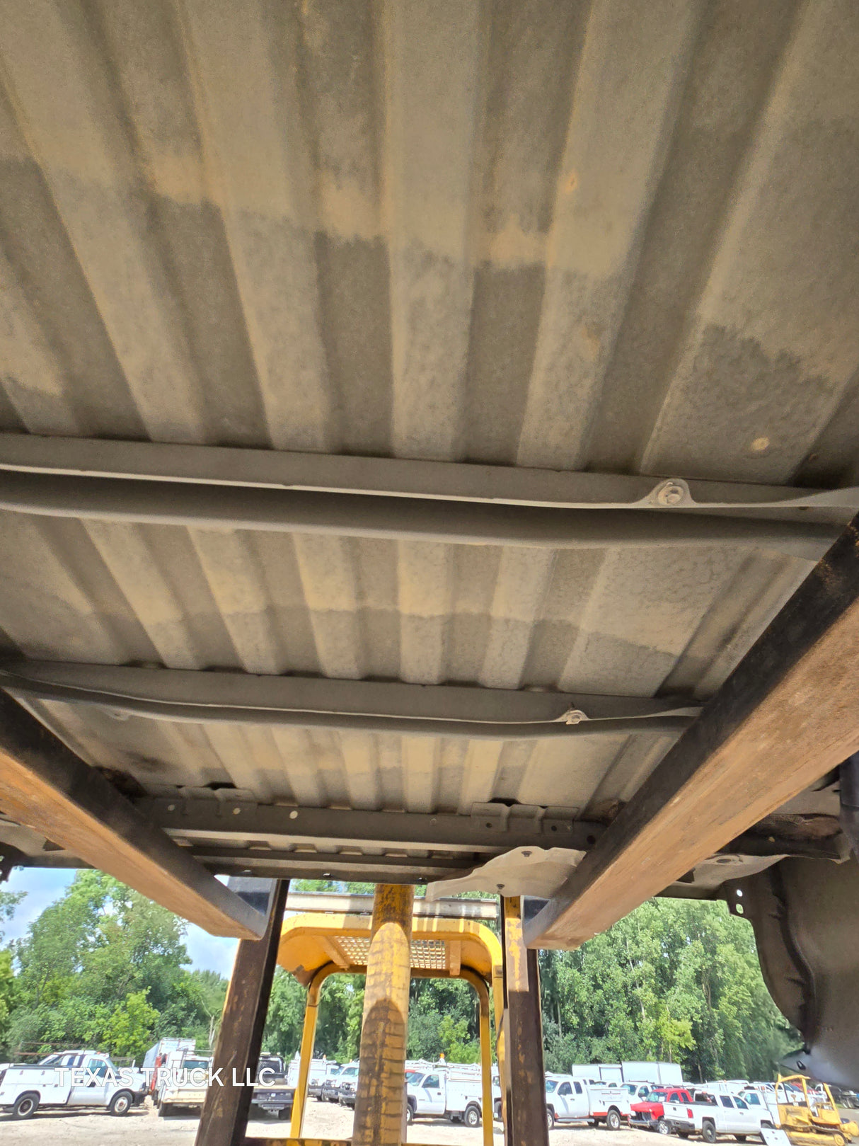 2007-2013 Toyota Tundra 6' 6" Short Truck Bed - Silver