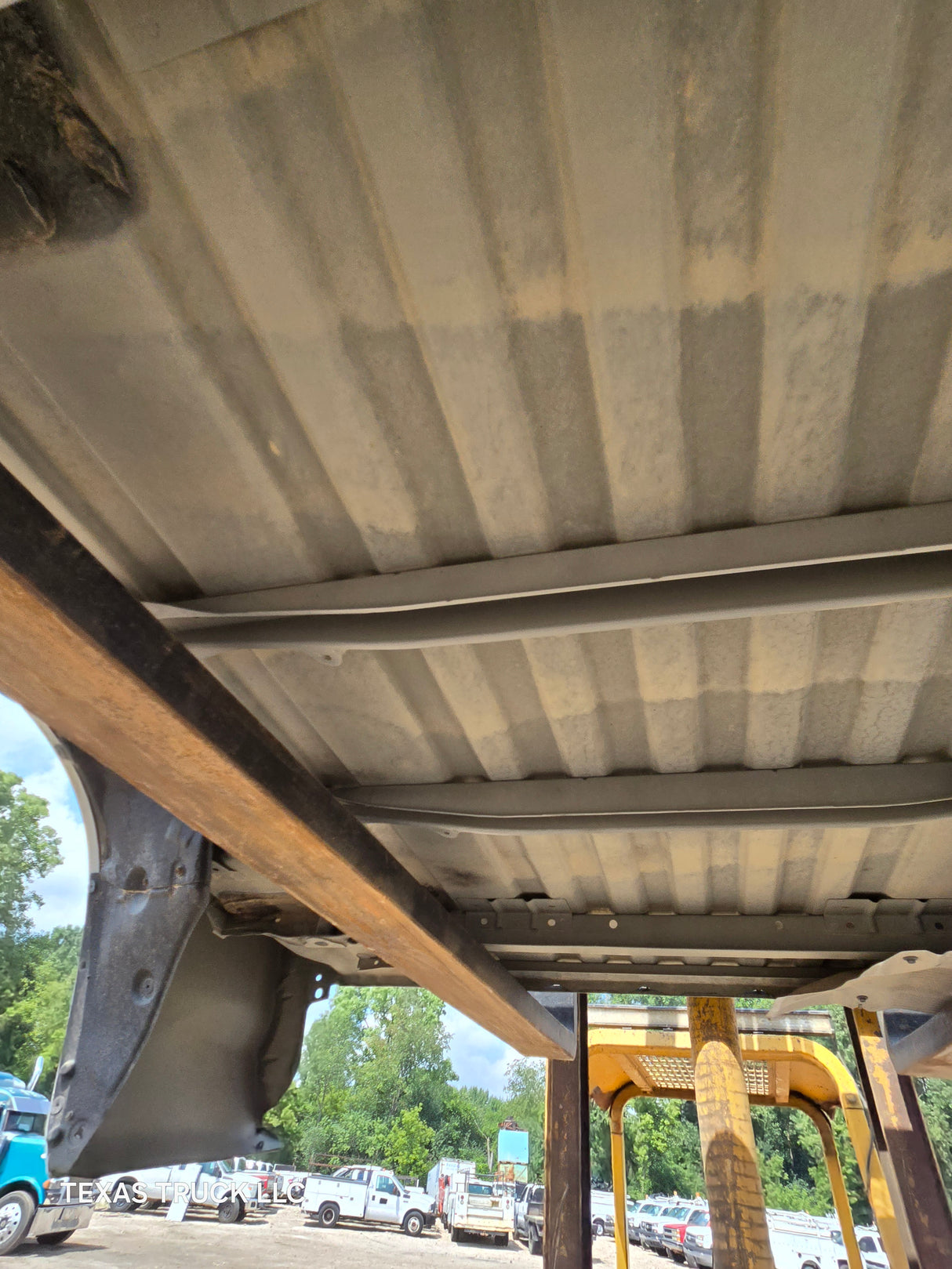 2007-2013 Toyota Tundra 6' 6" Short Truck Bed - Silver