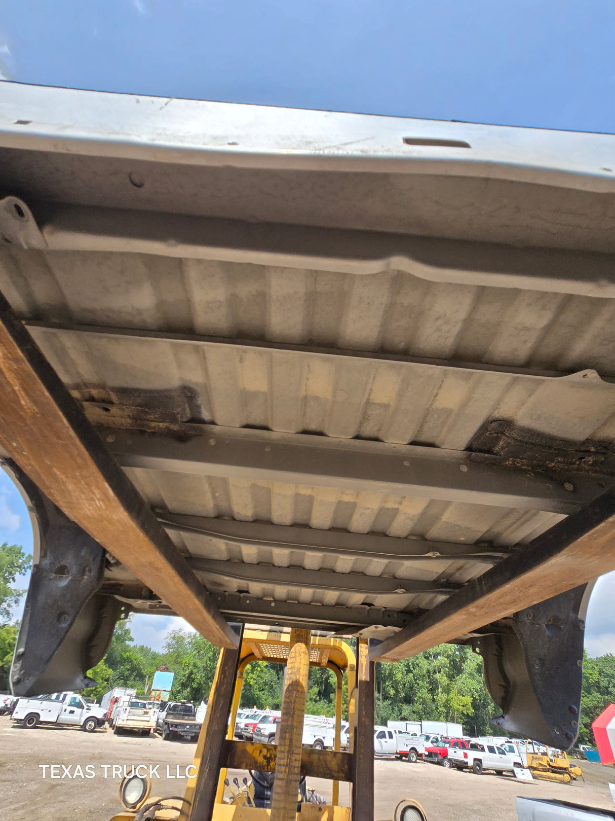 2007-2013 Toyota Tundra 6' 6" Short Truck Bed - Silver