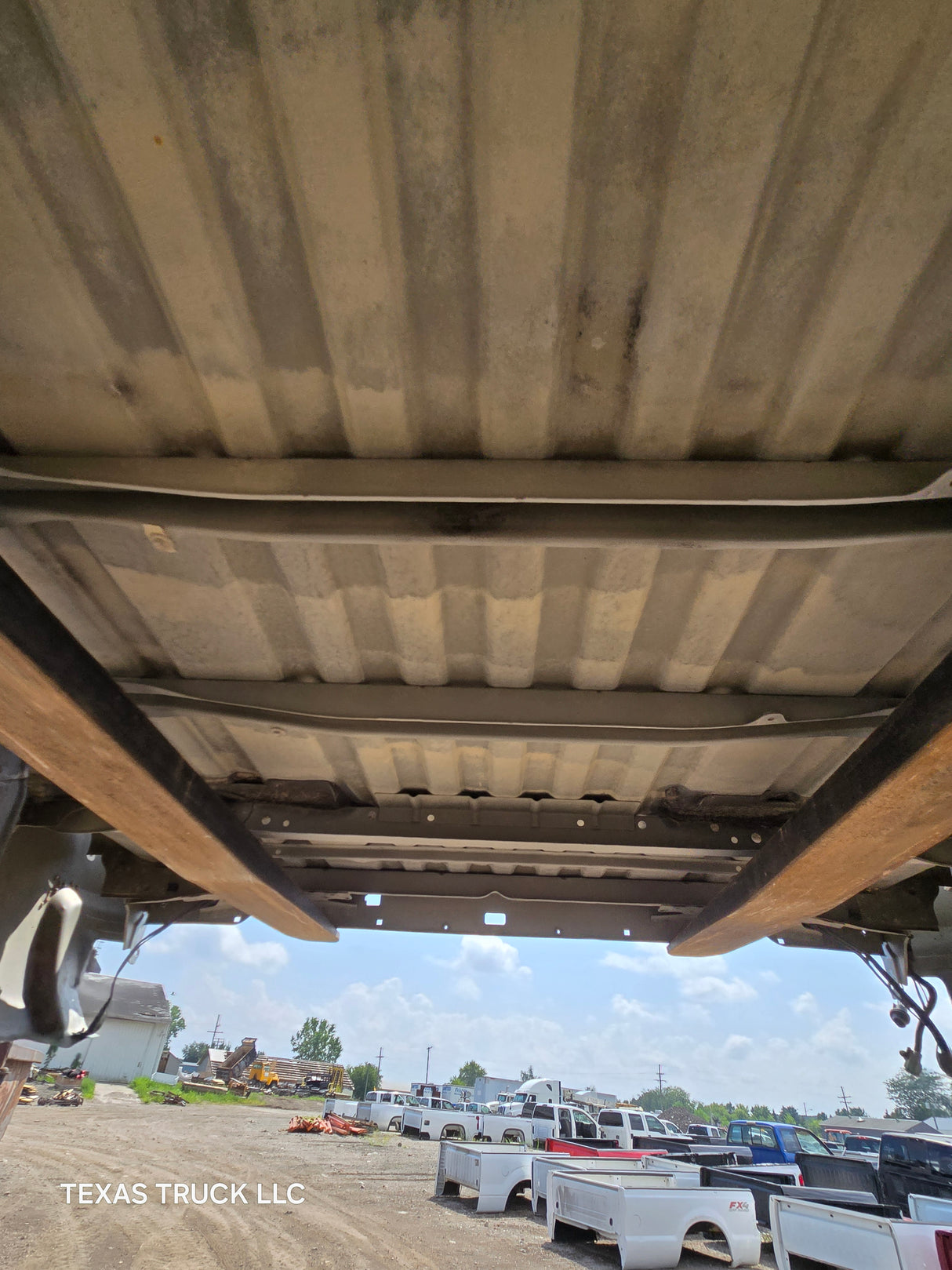 2007-2013 Toyota Tundra 6' 6" Short Truck Bed - Silver