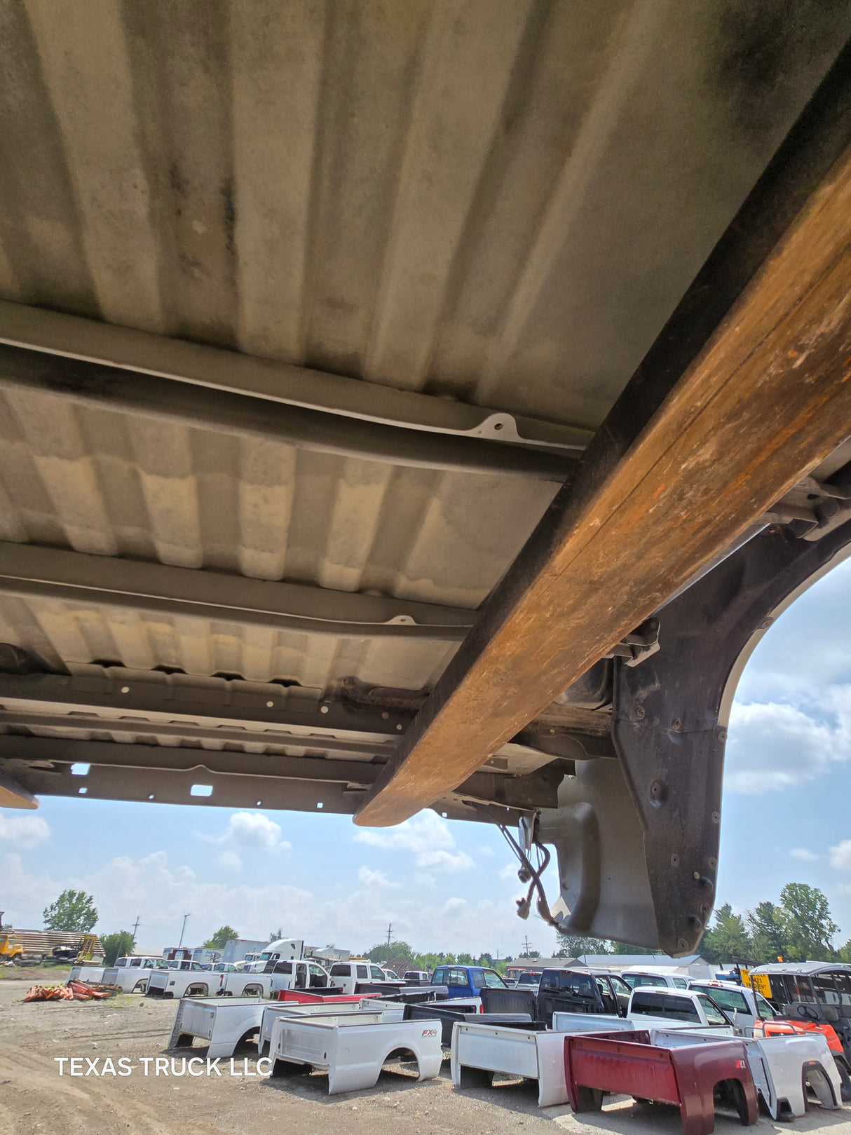 2007-2013 Toyota Tundra 6' 6" Short Truck Bed - Silver