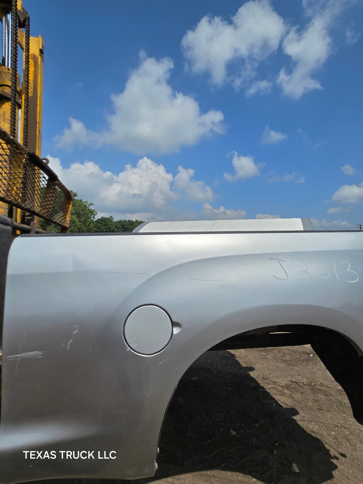 2007-2013 Toyota Tundra 6' 6" Short Truck Bed - Silver