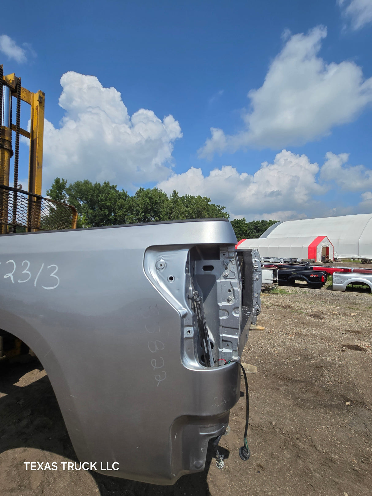 2007-2013 Toyota Tundra 6' 6" Short Truck Bed - Silver