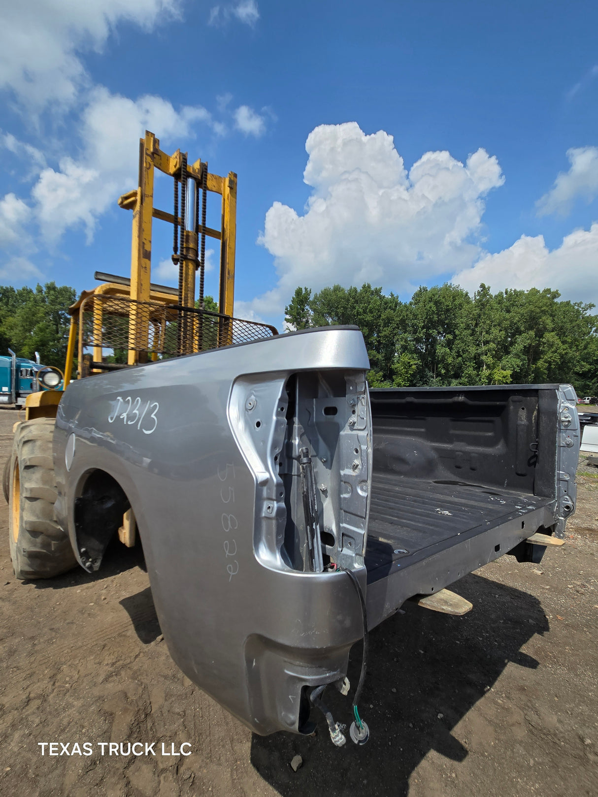2007-2013 Toyota Tundra 6' 6" Short Truck Bed - Silver