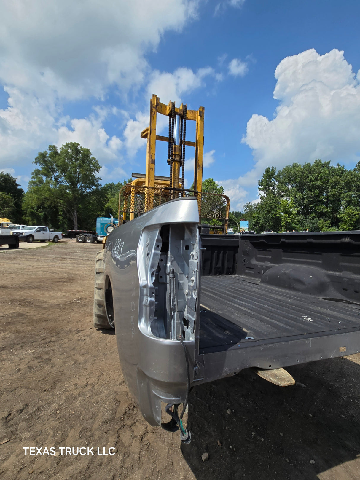 2007-2013 Toyota Tundra 6' 6" Short Truck Bed - Silver