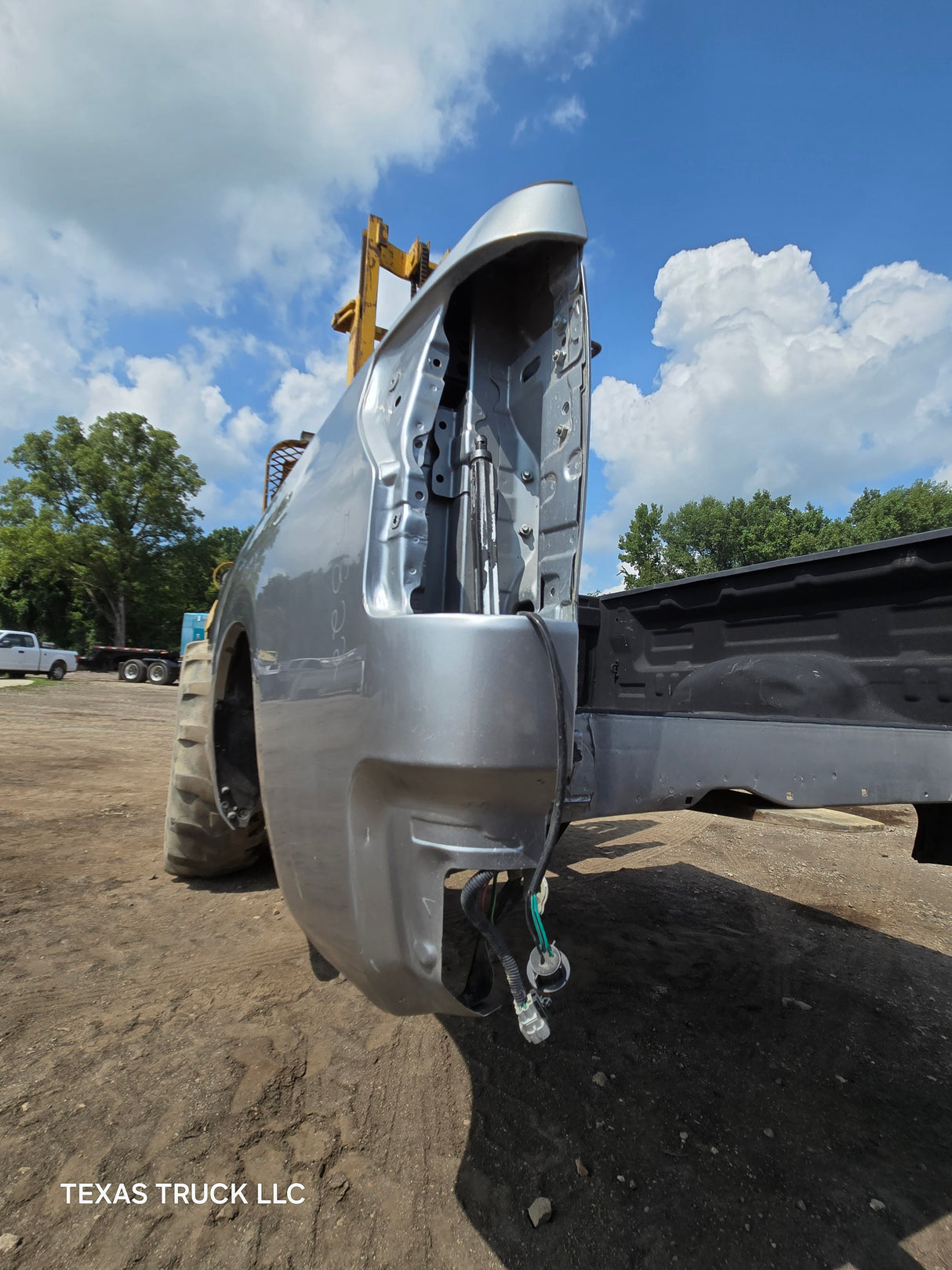 2007-2013 Toyota Tundra 6' 6" Short Truck Bed - Silver