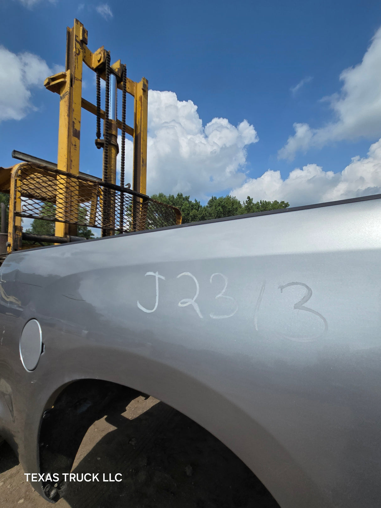 2007-2013 Toyota Tundra 6' 6" Short Truck Bed - Silver