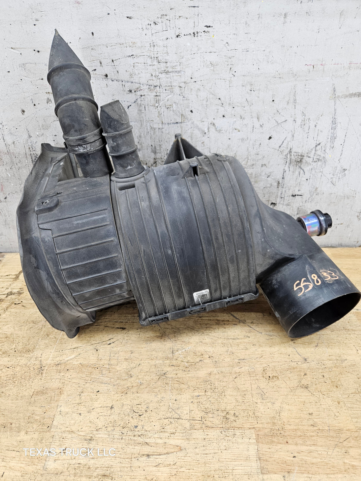 2007-2010 Chevrolet Silverado / GMC Sierra Engine Air Intake Box Cleaner 25839609