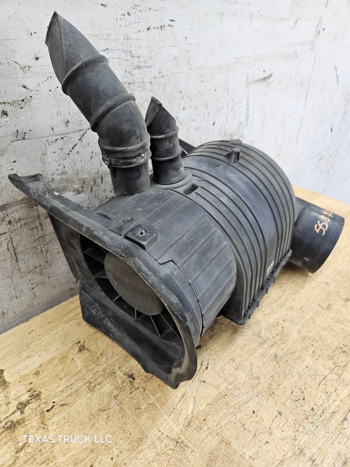 2007-2010 Chevrolet Silverado / GMC Sierra Engine Air Intake Box Cleaner 25839609