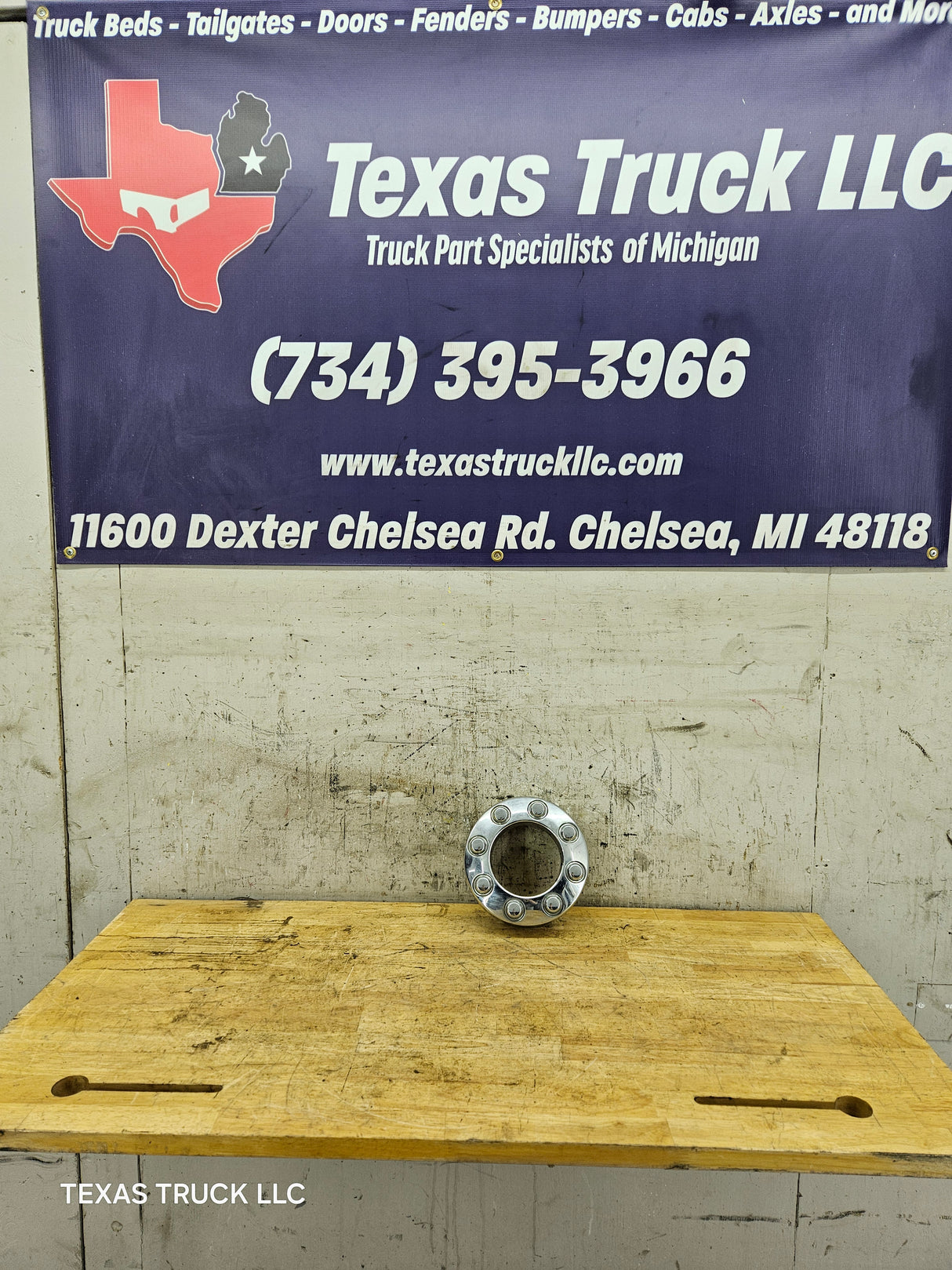 2008-2016 Ford Super Duty F250 F350 Front Hub Cap Chrome Center Cap 4x4 SINGLE REAR WHEEL 8 LUG