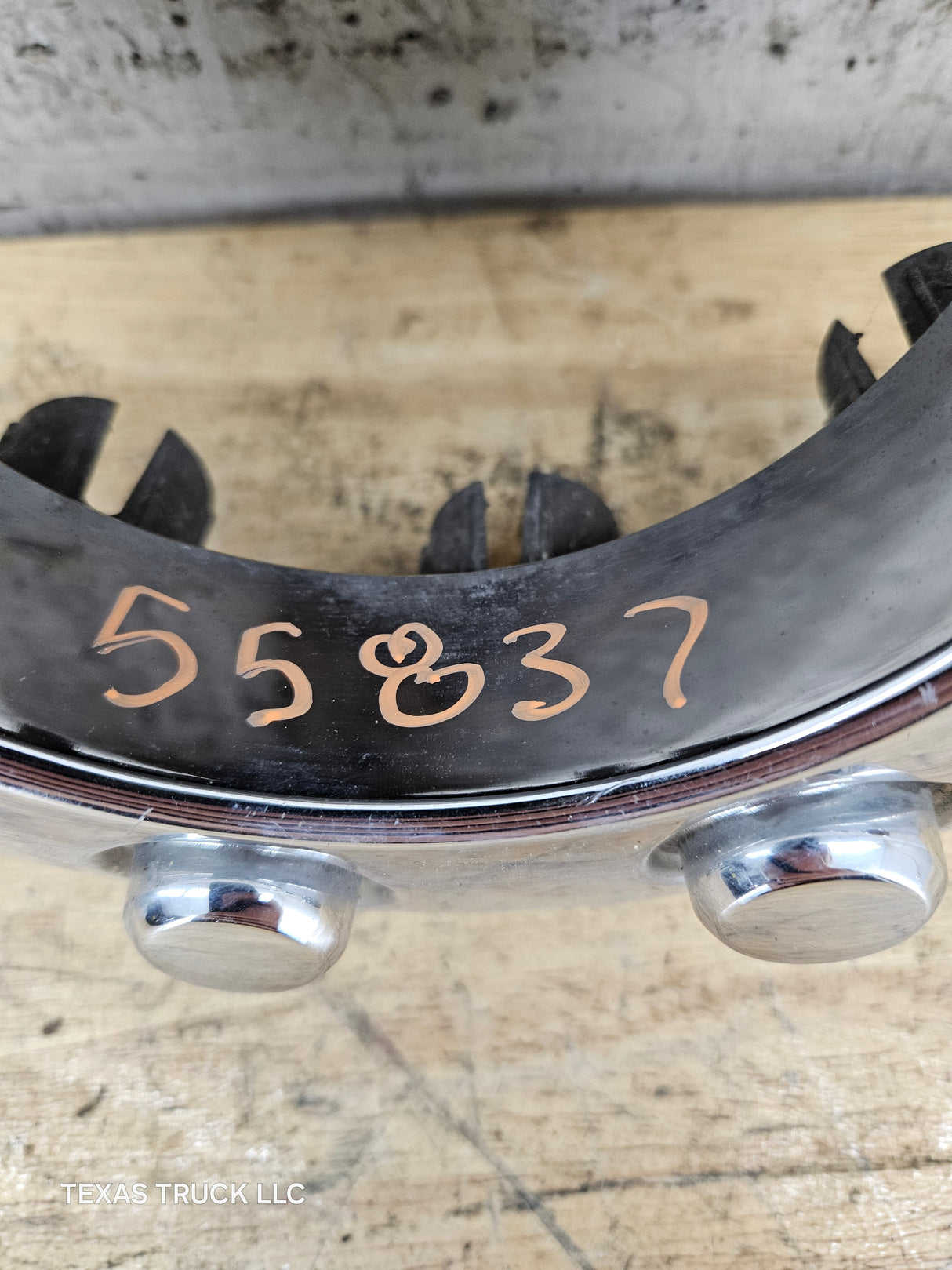 2008-2016 Ford Super Duty F250 F350 Front Hub Cap Chrome Center Cap 4x4 SINGLE REAR WHEEL 8 LUG