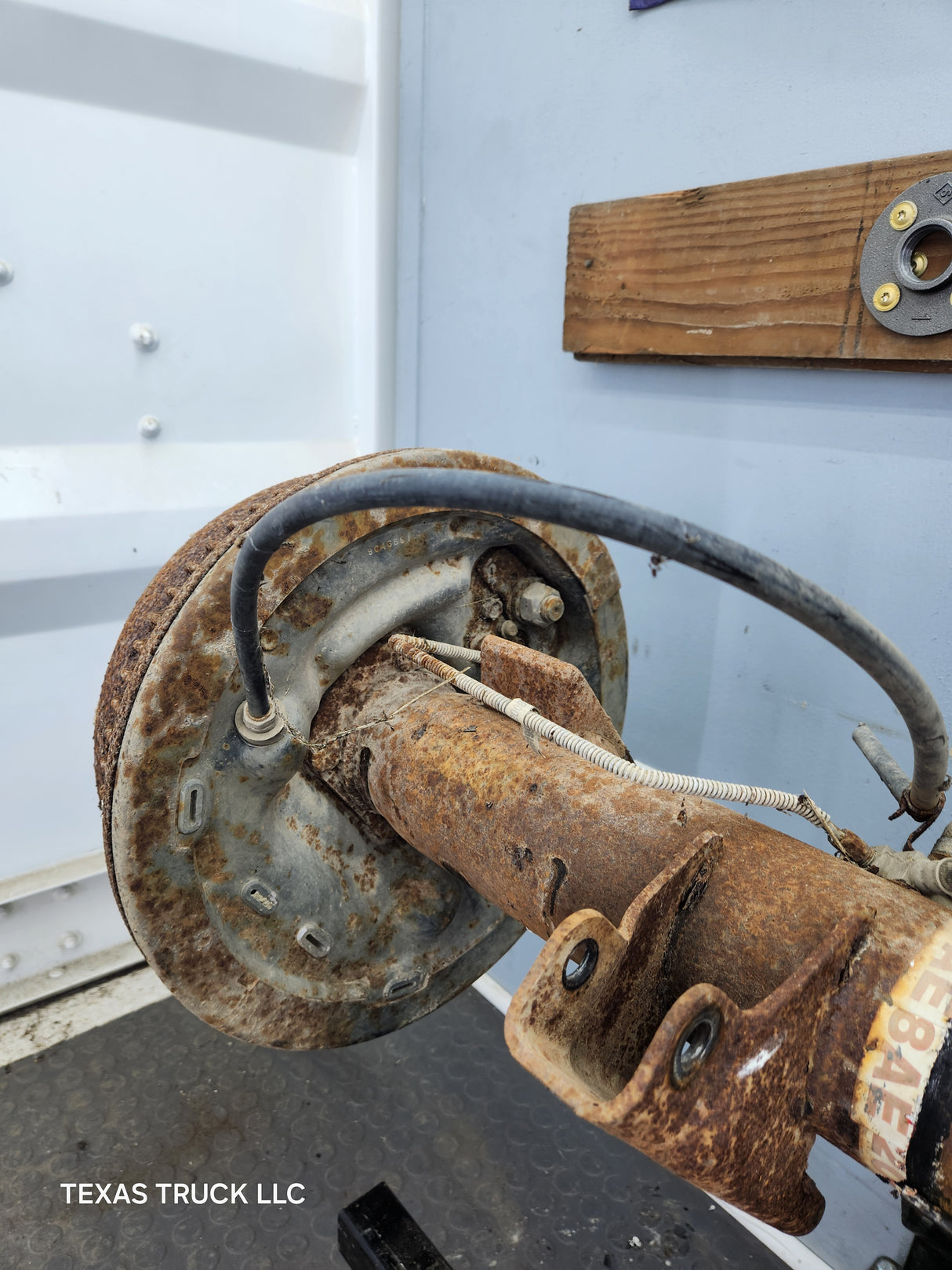 1996-1999 2nd Gen Dodge Ram 3500 Dually Rear Axle 3.54 Ratio Cummins Diesel Gas 28k miles