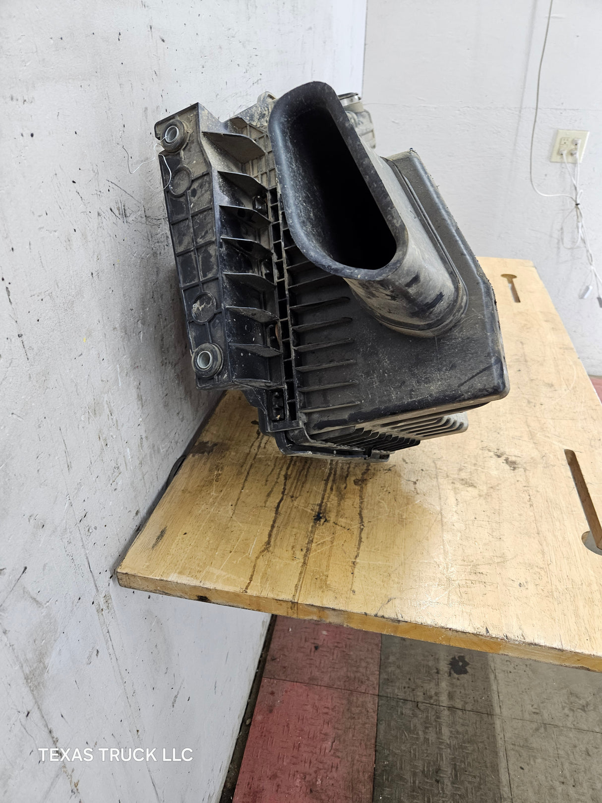 2011-2016 6.2L Air Intake Tube Duct Pipe & Air Filter Intake Box Lid & Coolant Reservoir OEM BC34-9F765-AA Ford Super Duty F250 F350 F450 F550