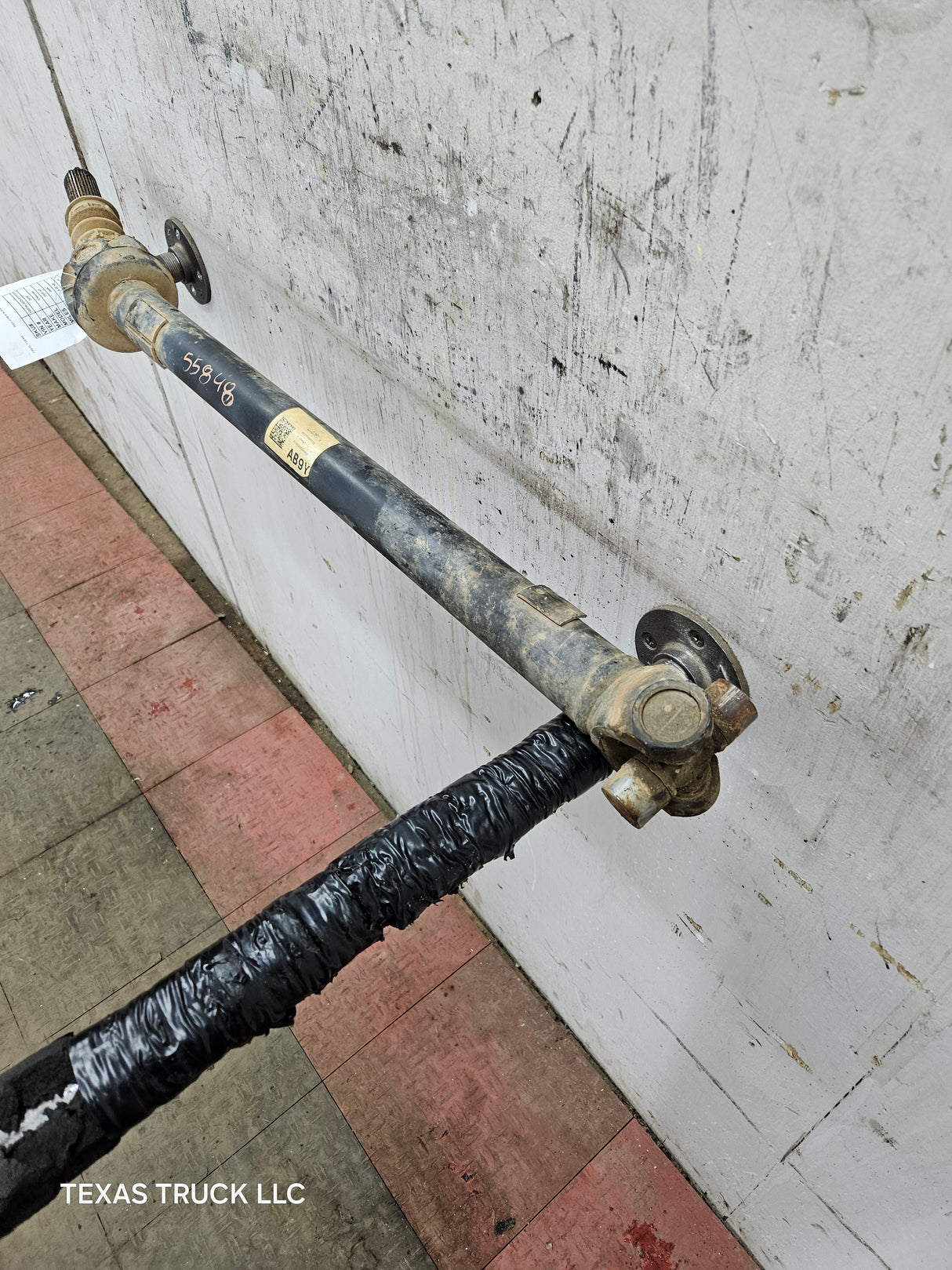 2018-2019 Chevrolet Silverado / GMC Sierra 2500HD Front Driveshaft