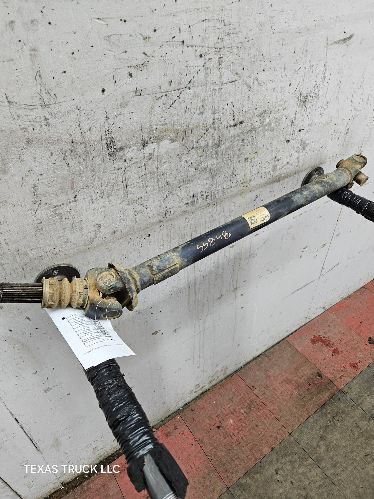 2018-2019 Chevrolet Silverado / GMC Sierra 2500HD Front Driveshaft