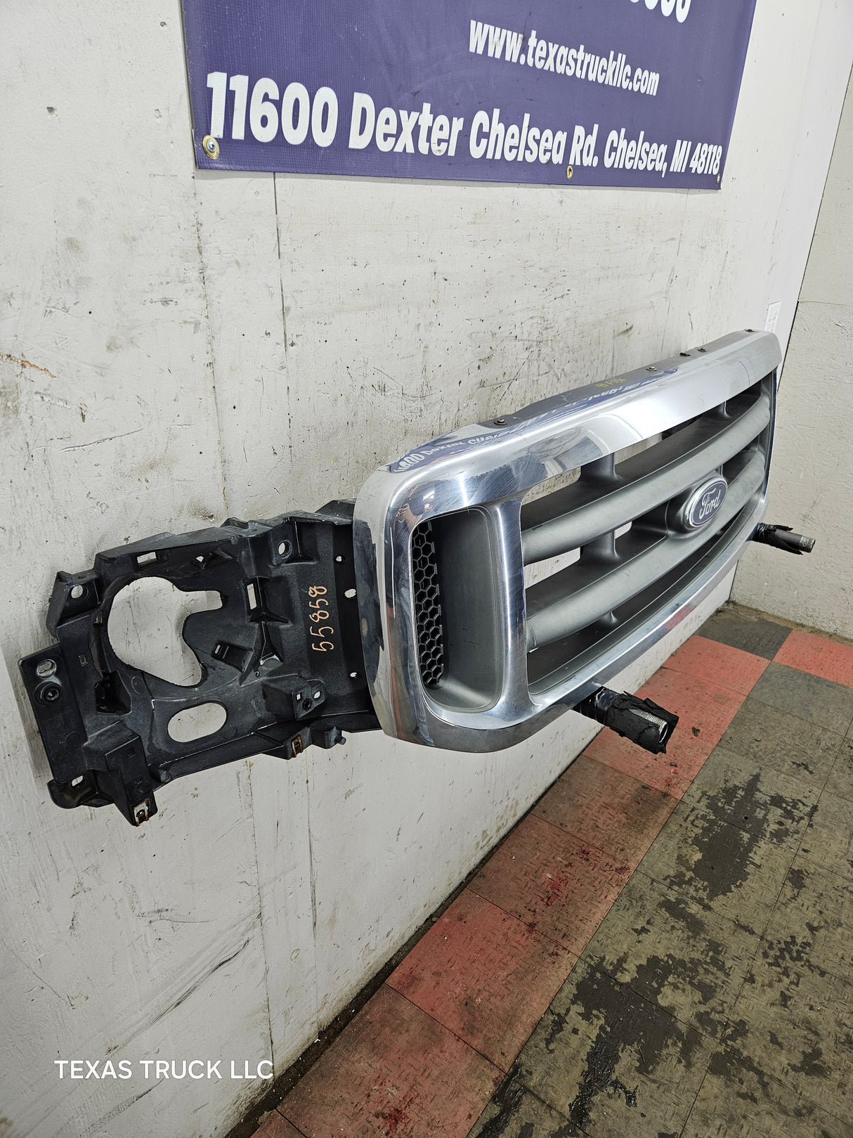 1999-2004 Ford Super Duty Excursion Header Panel / Grill Support & Chrome Grill F250 F350 F450 F550