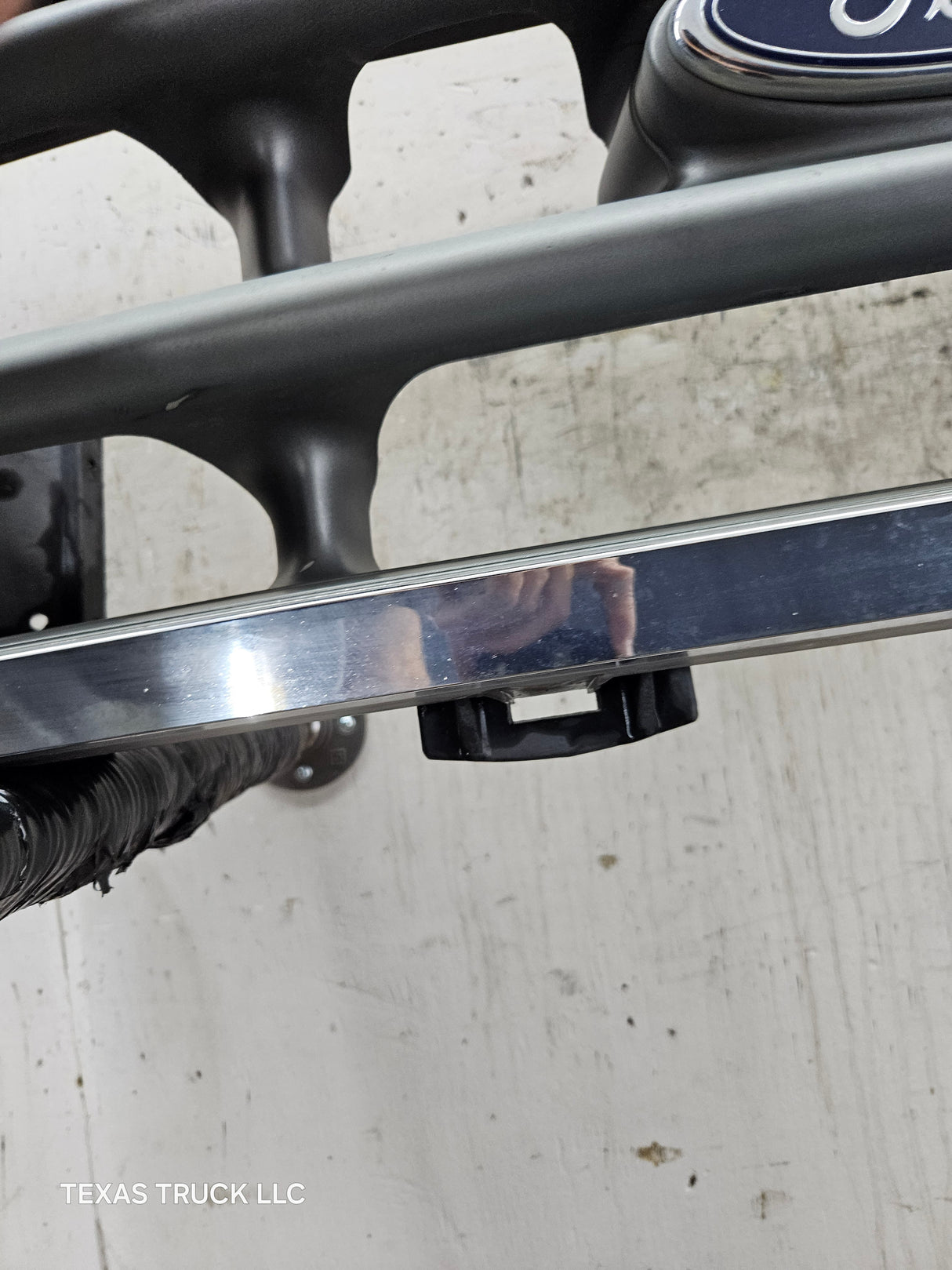 1999-2004 Ford Super Duty Excursion Header Panel / Grill Support & Chrome Grill F250 F350 F450 F550