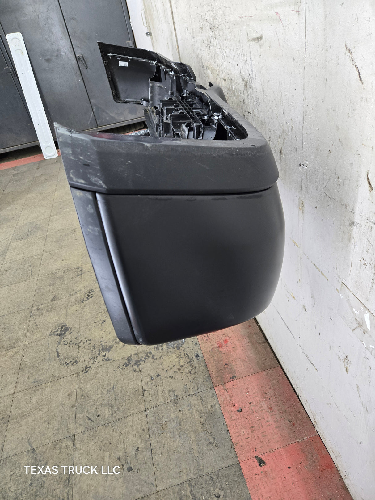 2019-2025 Dodge Ram 2500 3500 5th Gen Rear Bumper
