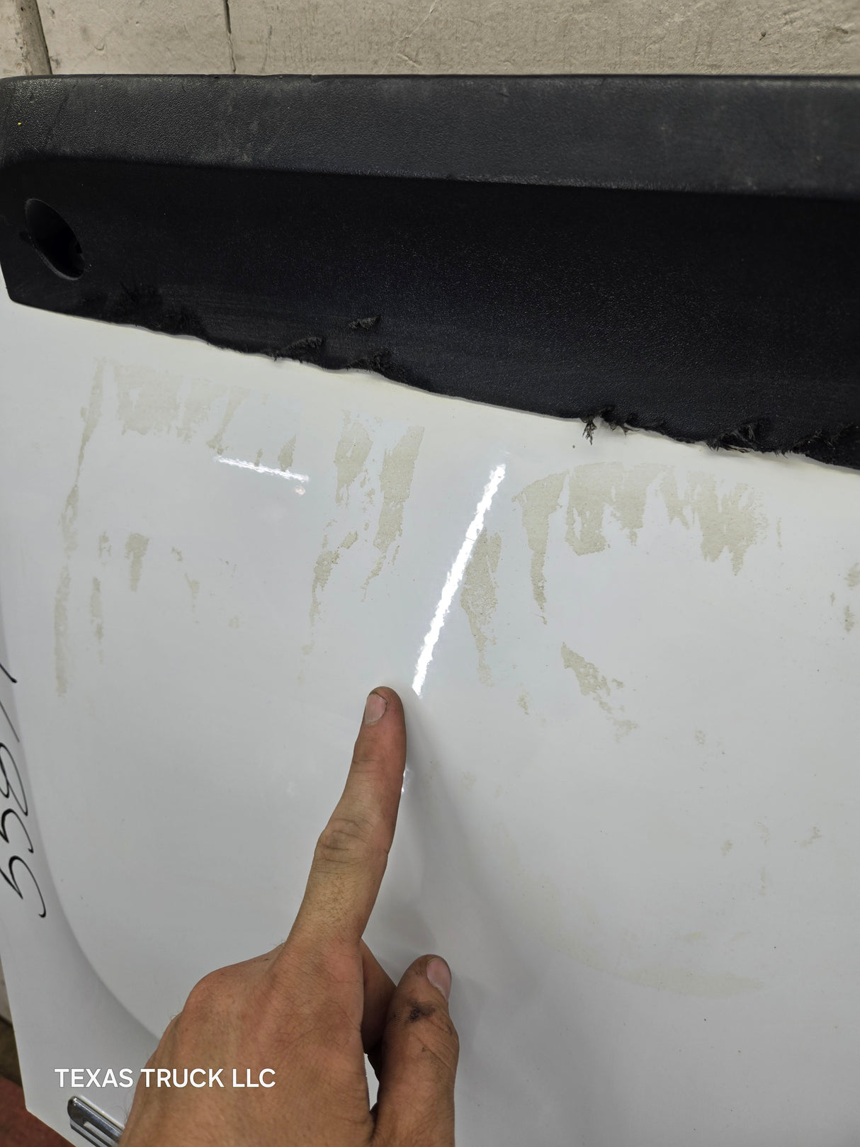 2007-2013 Chevrolet Silverado / GMC Sierra 1500 2500 3500 HD Tailgate - White