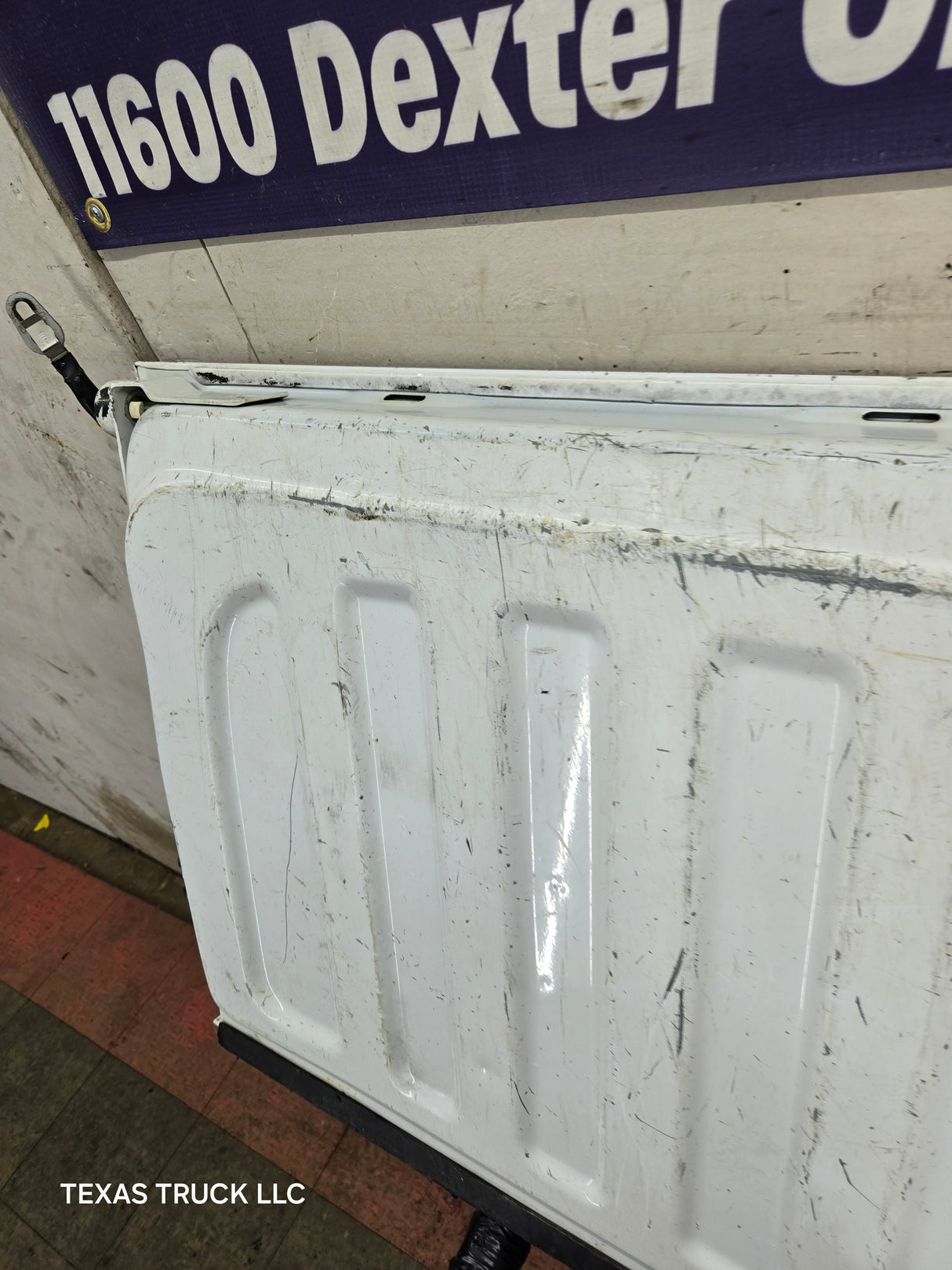 2007-2013 Chevrolet Silverado / GMC Sierra 1500 2500 3500 HD Tailgate - White
