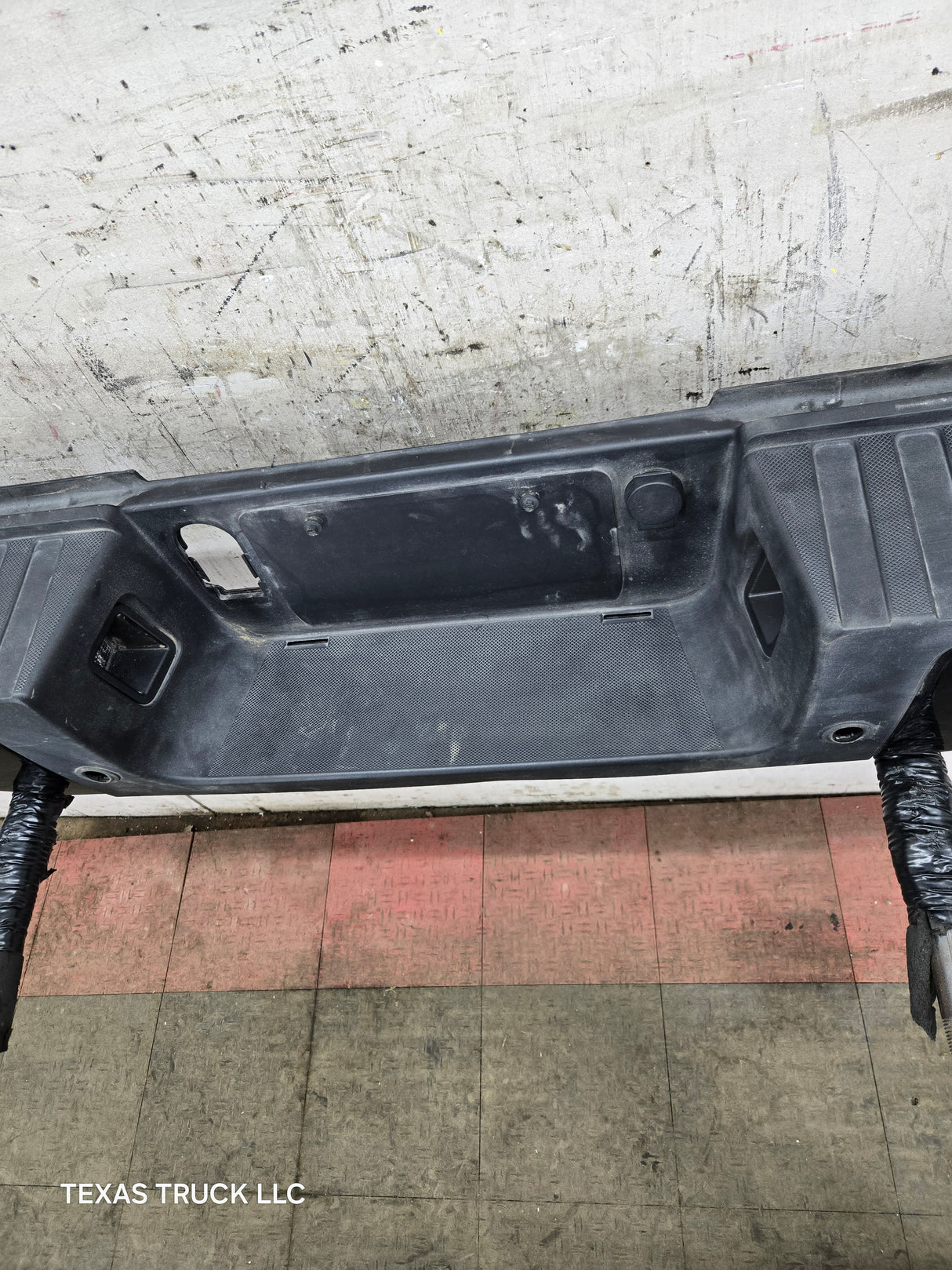 2023-2026 Ford Super Duty Rear Bumper With Sensor Holes F250 F350 F450 F550 - Black