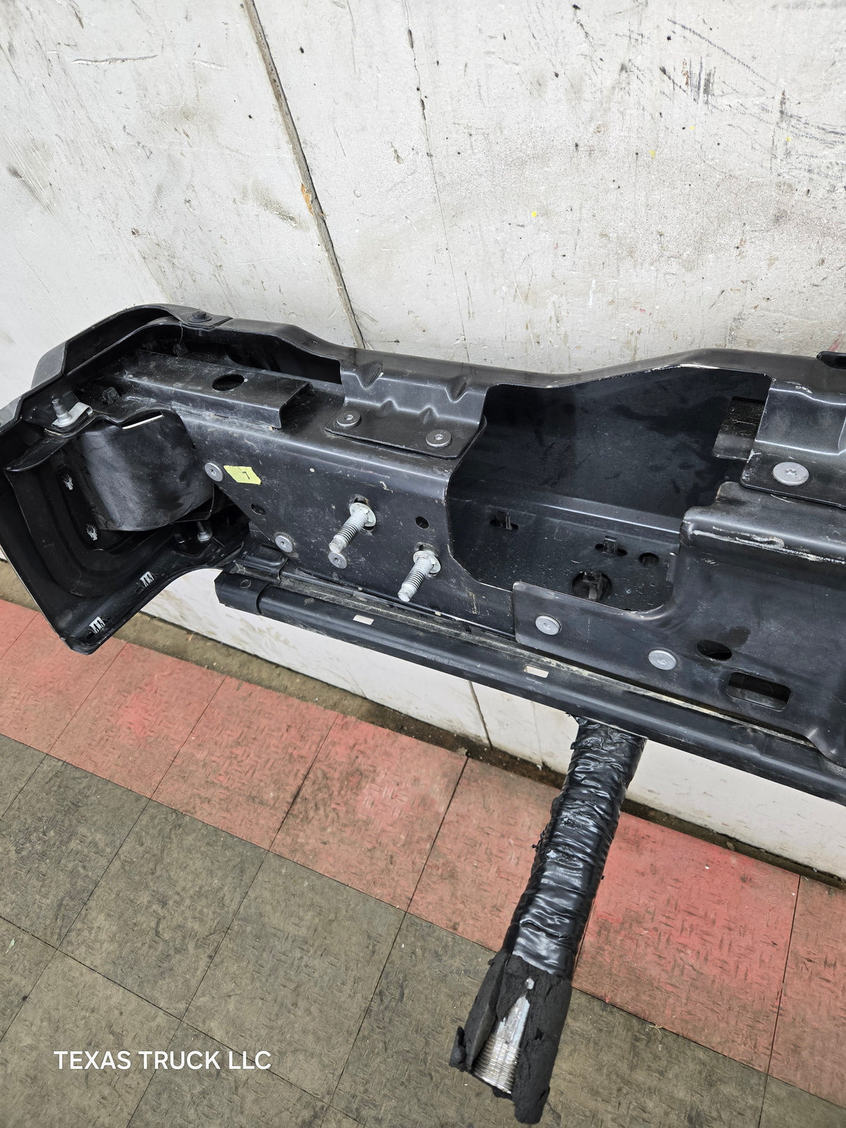 2023-2026 Ford Super Duty Rear Bumper With Sensor Holes F250 F350 F450 F550 - Black