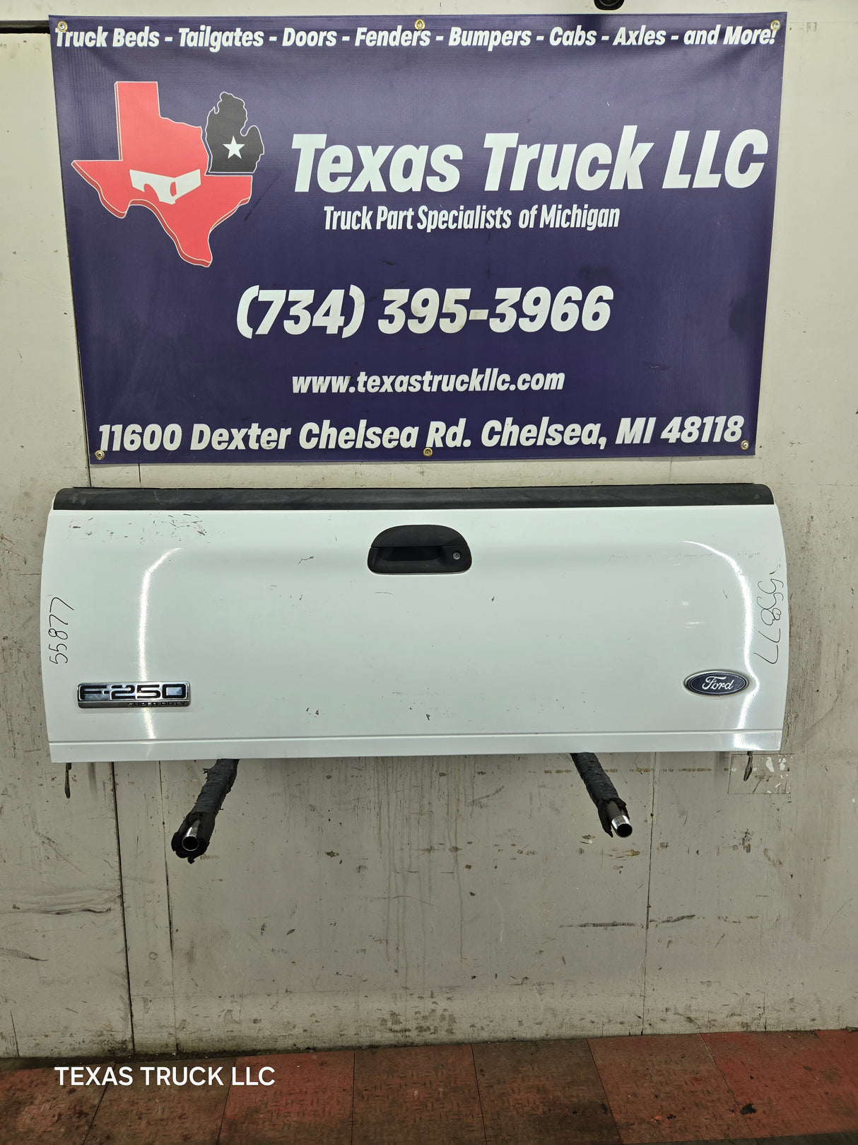 1997-2003 F150 / 1999-2007 Ford Super Duty Tailgate F250 F350 F450 F550 - Oxford White