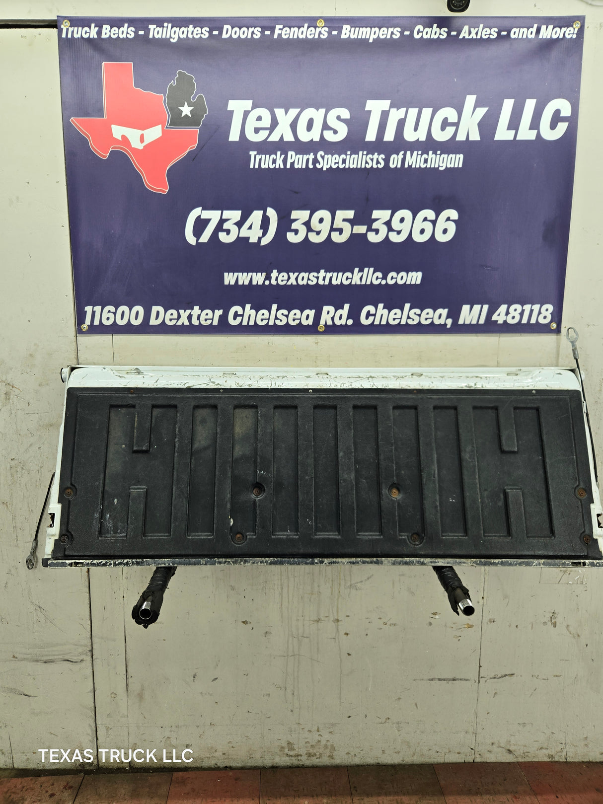 1997-2003 F150 / 1999-2007 Ford Super Duty Tailgate F250 F350 F450 F550 - Oxford White