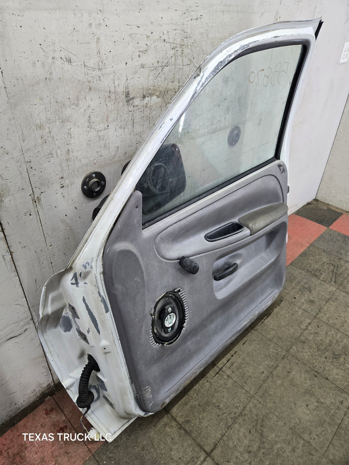 1994-2002 Dodge Ram 2nd Gen Passenger Front Extended Cab Door 1500 2500 3500 - White