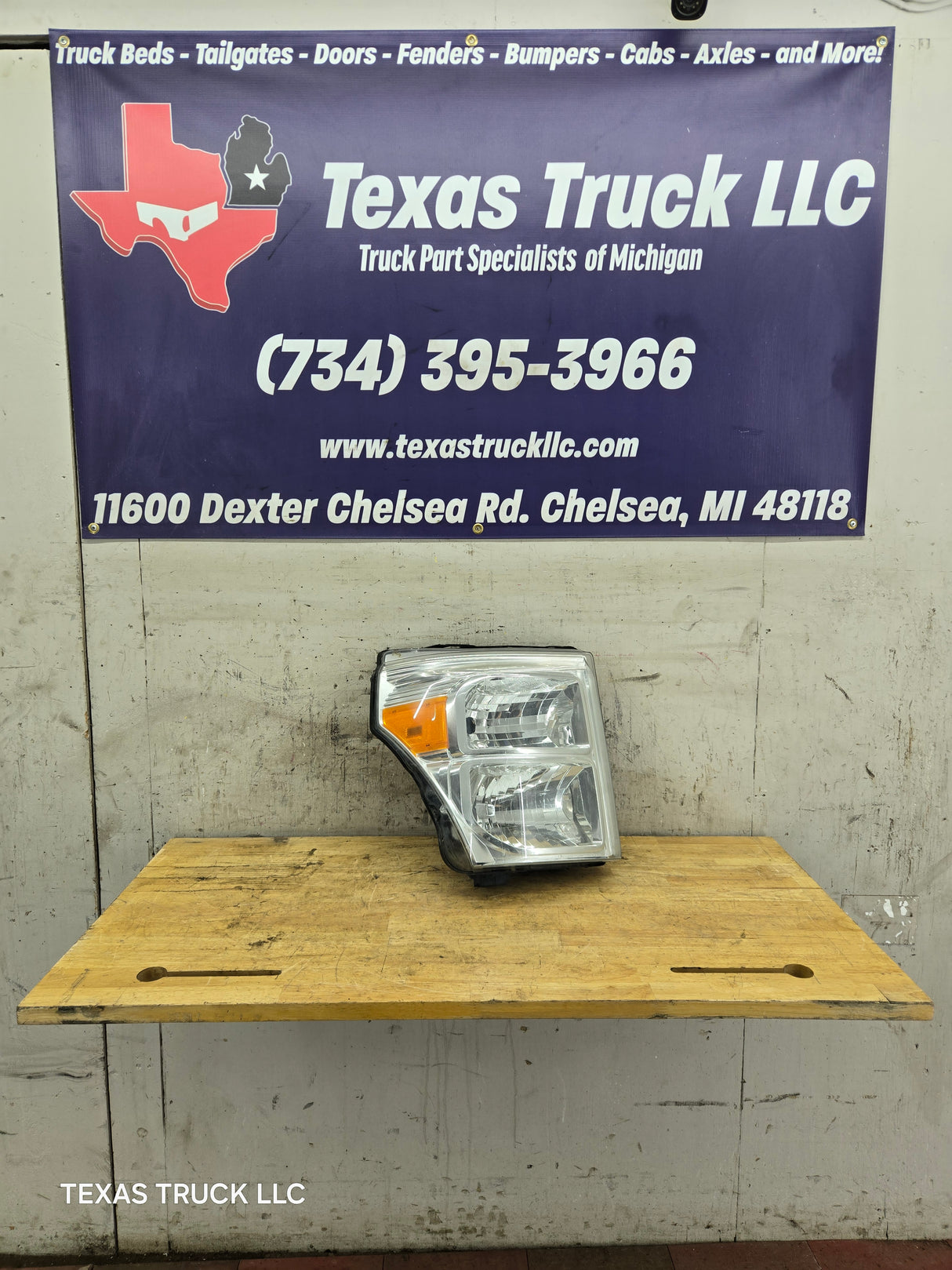 2011-2016 Ford Super Duty F250 F350 F450 F550 RH Passenger Side Headlight 6.7L Power Stroke 6.2L BC34-13005-A