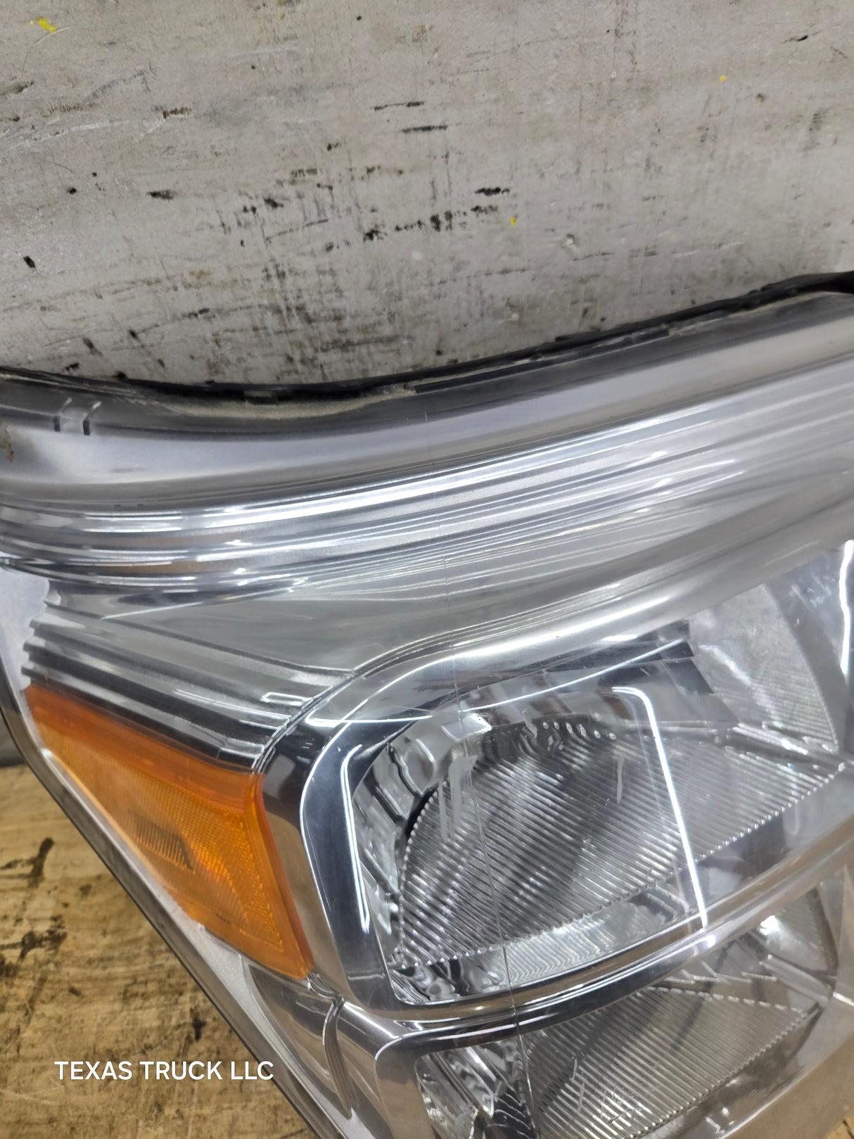2011-2016 Ford Super Duty F250 F350 F450 F550 RH Passenger Side Headlight 6.7L Power Stroke 6.2L BC34-13005-A