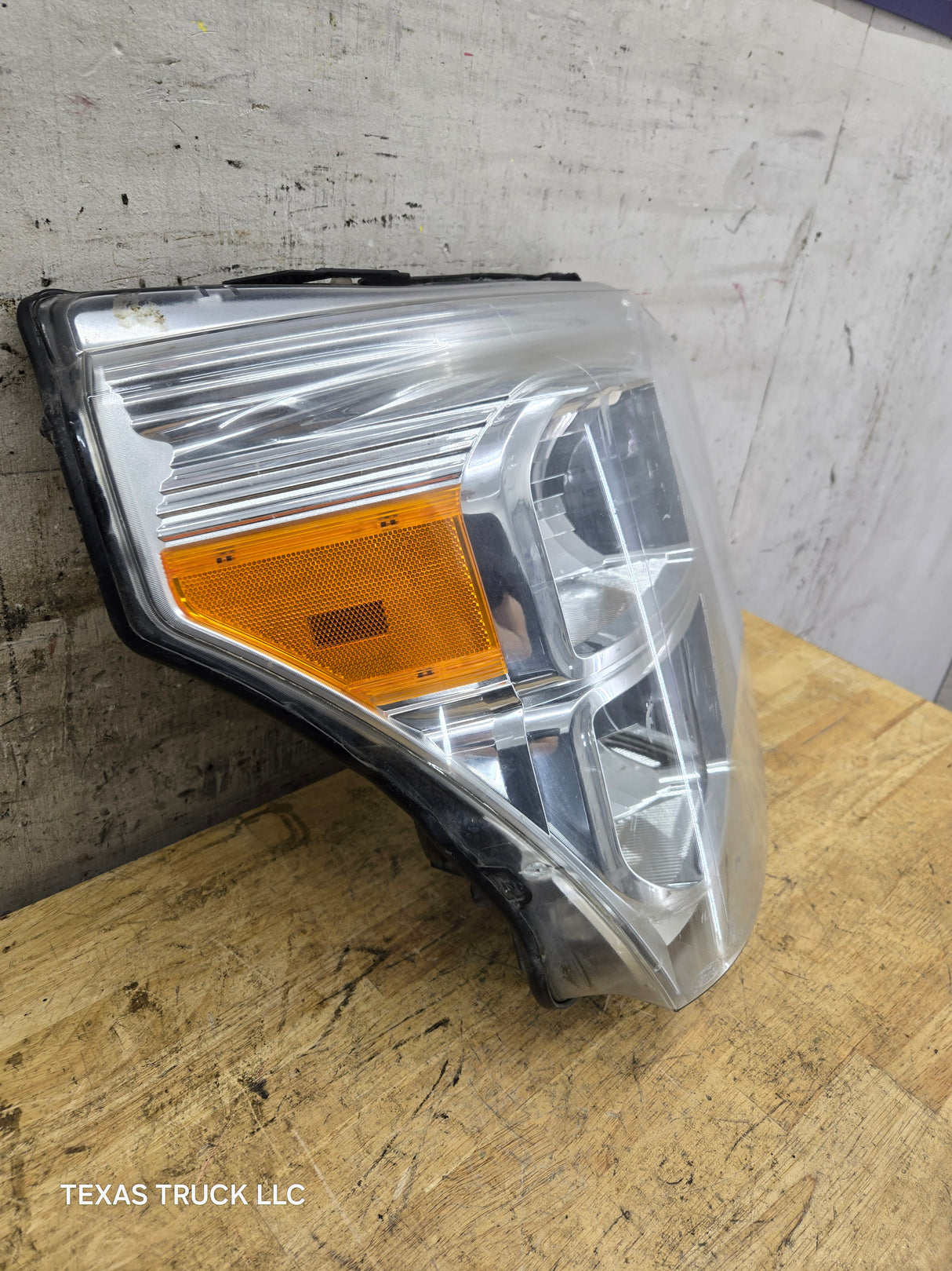 2011-2016 Ford Super Duty F250 F350 F450 F550 RH Passenger Side Headlight 6.7L Power Stroke 6.2L BC34-13005-A