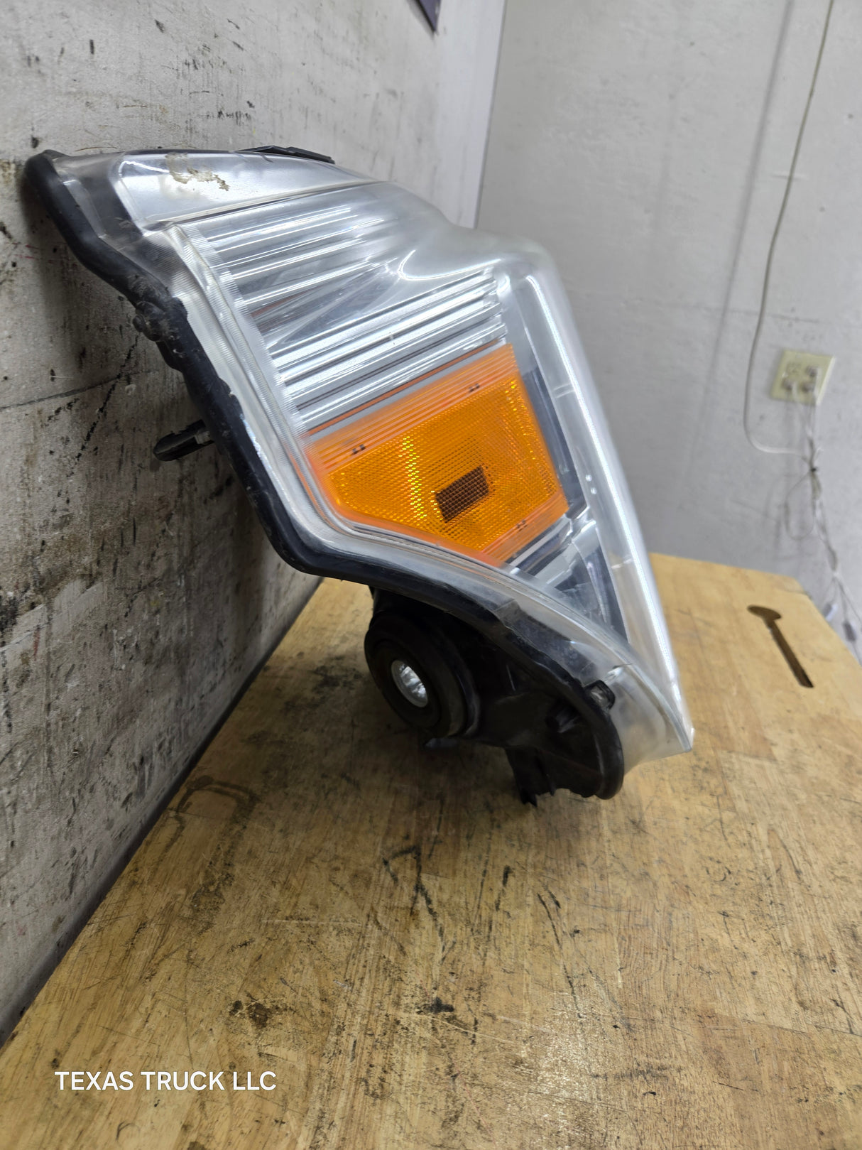 2011-2016 Ford Super Duty F250 F350 F450 F550 RH Passenger Side Headlight 6.7L Power Stroke 6.2L BC34-13005-A