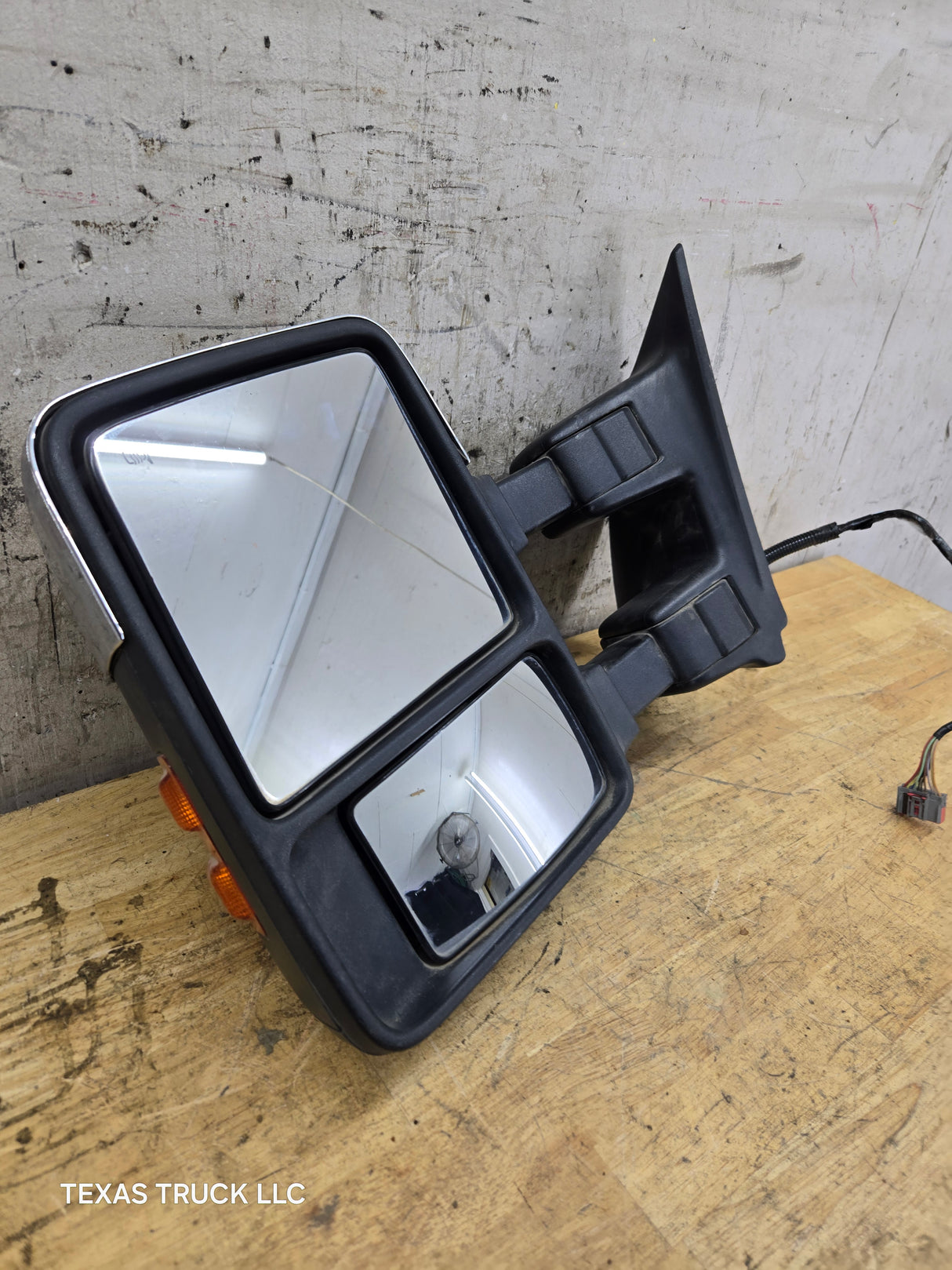 2008-2016 Ford Super Duty F250 F350 F450 F550 LH Driver Side Power Fold & Telescope Heated Towing Mirror OEM