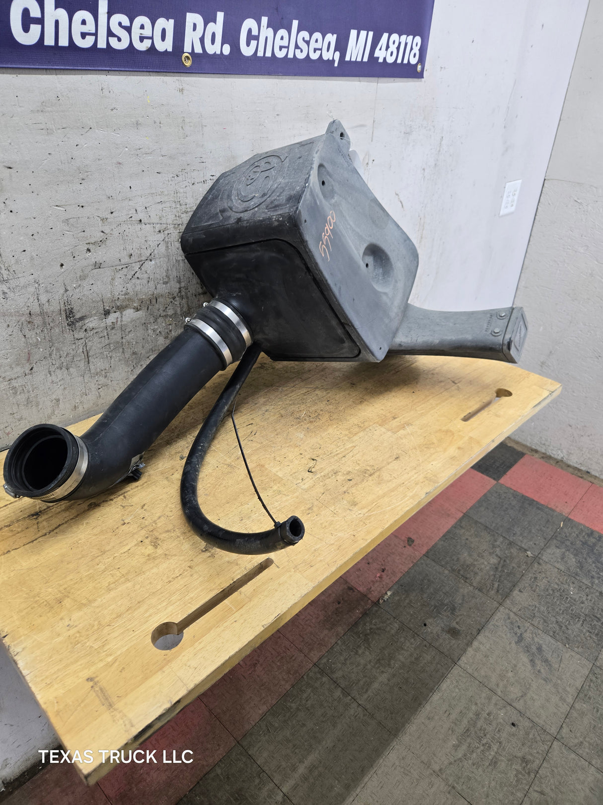 2004-2008 Dodge Ram 1500 5.7L S&B Performance Air Intake Box Used