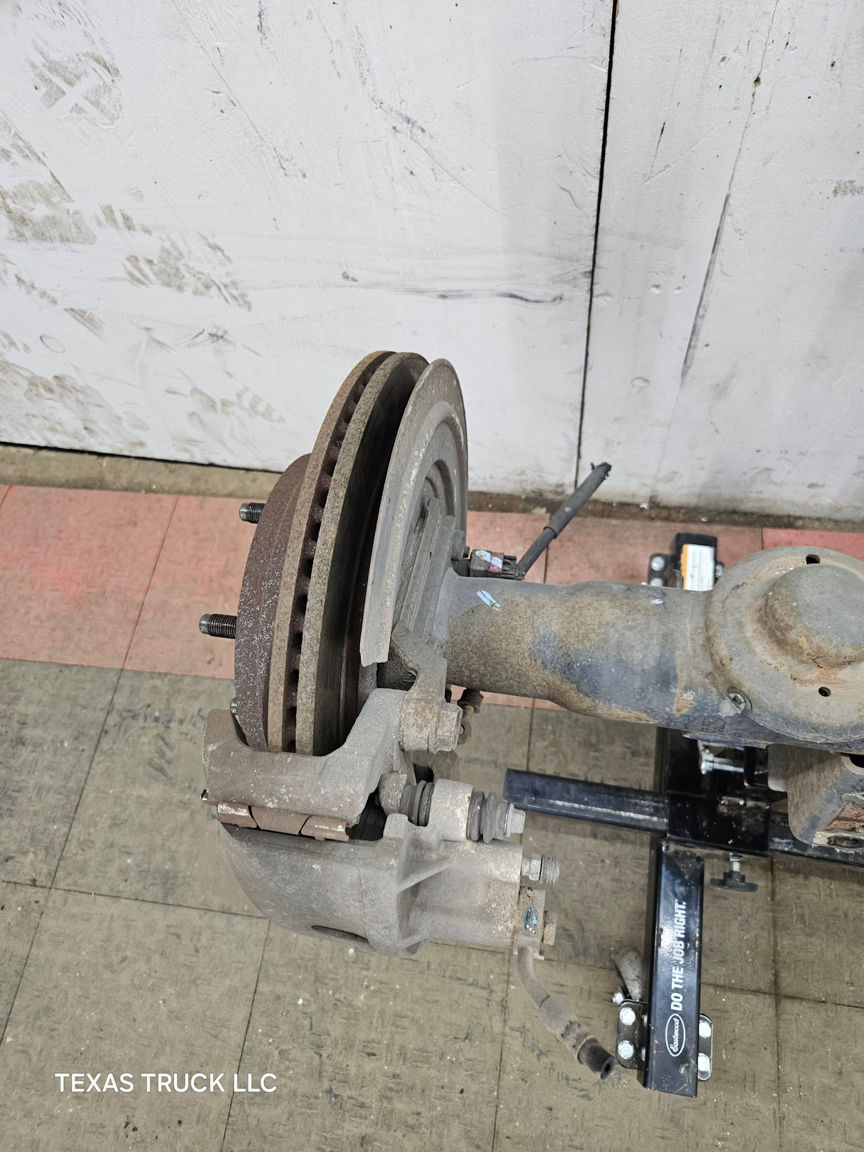 2009-2010 Dodge Ram 1500 3.55 9.25" Ratio OEM Rear Axle Rear End 4th Gen 4x4