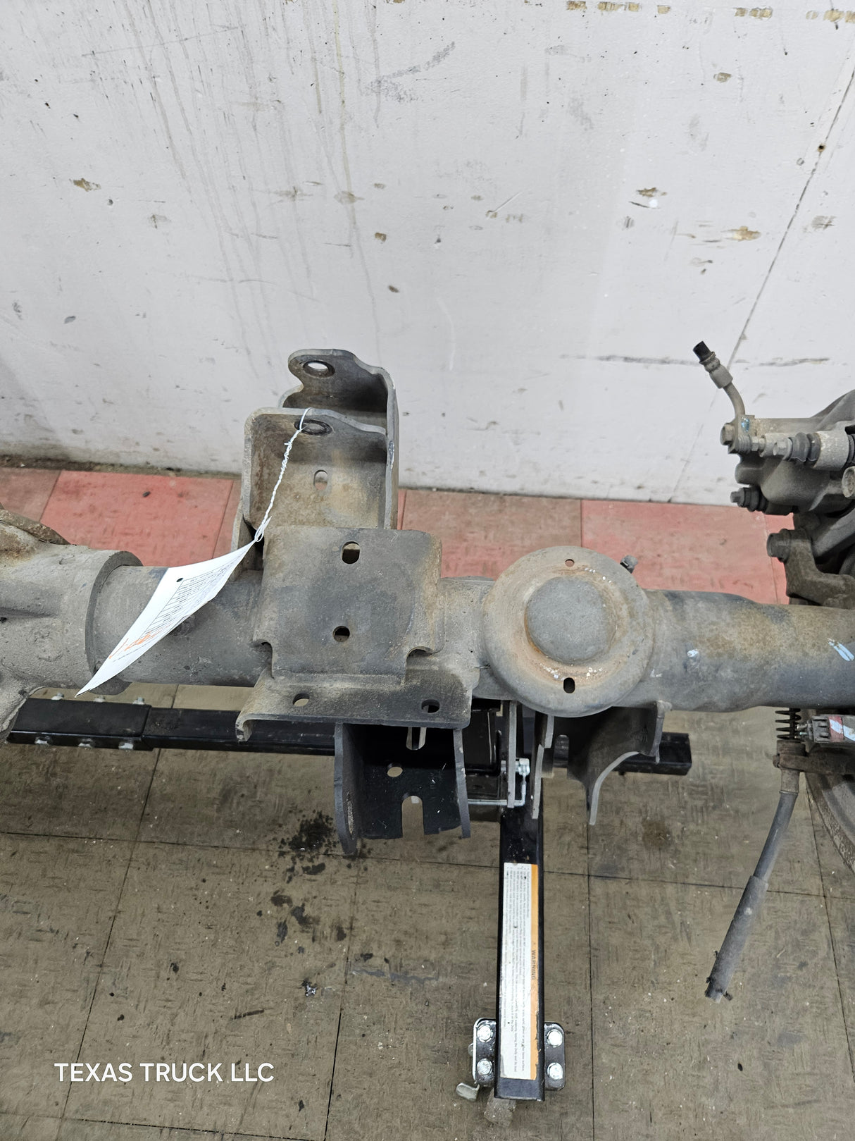 2009-2010 Dodge Ram 1500 3.55 9.25" Ratio OEM Rear Axle Rear End 4th Gen 4x4