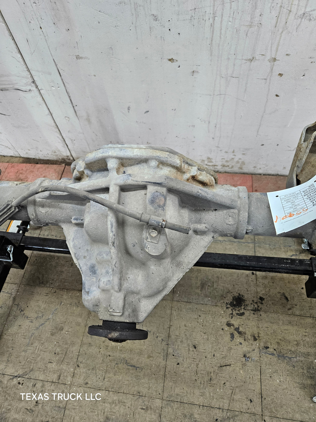 2009-2010 Dodge Ram 1500 3.55 9.25" Ratio OEM Rear Axle Rear End 4th Gen 4x4