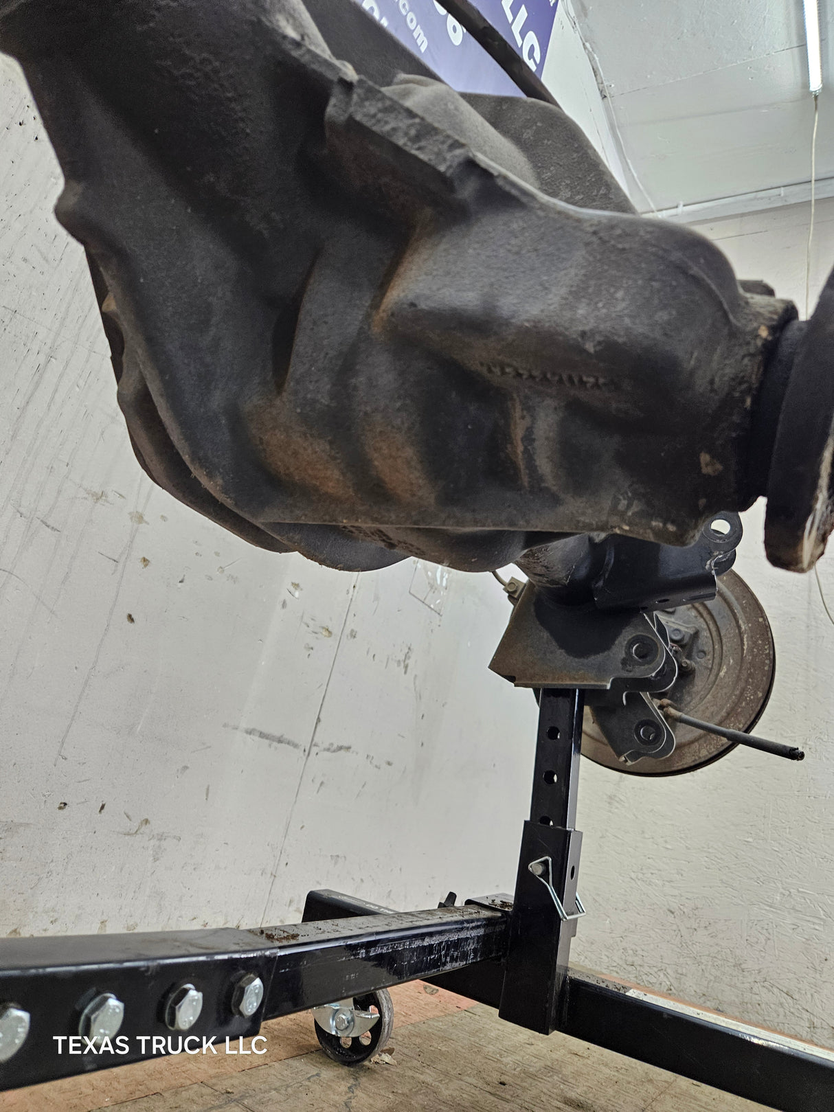 2009-2010 Dodge Ram 1500 3.55 9.25" Ratio OEM Rear Axle Rear End 4th Gen 4x4