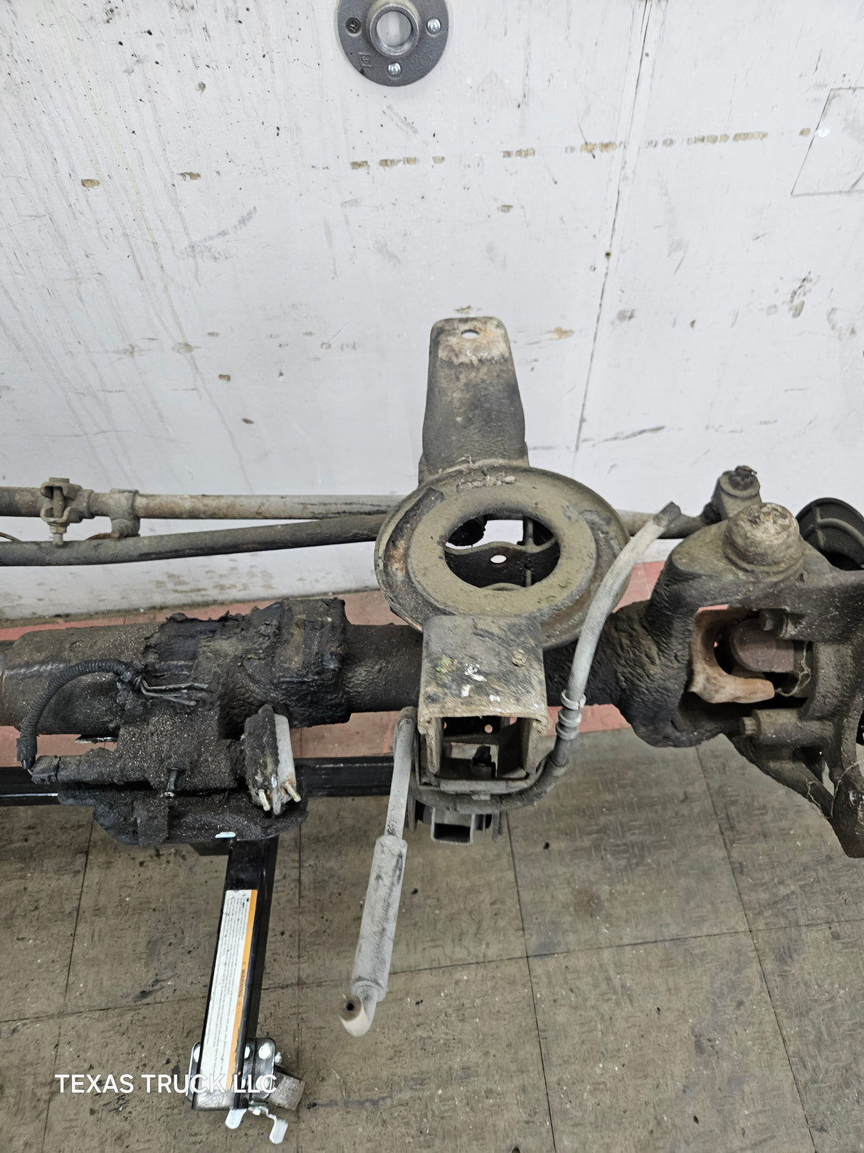 1996-1997 Dodge Ram 1500 4wd 3.55 Front Axle Assembly Beam Assembly