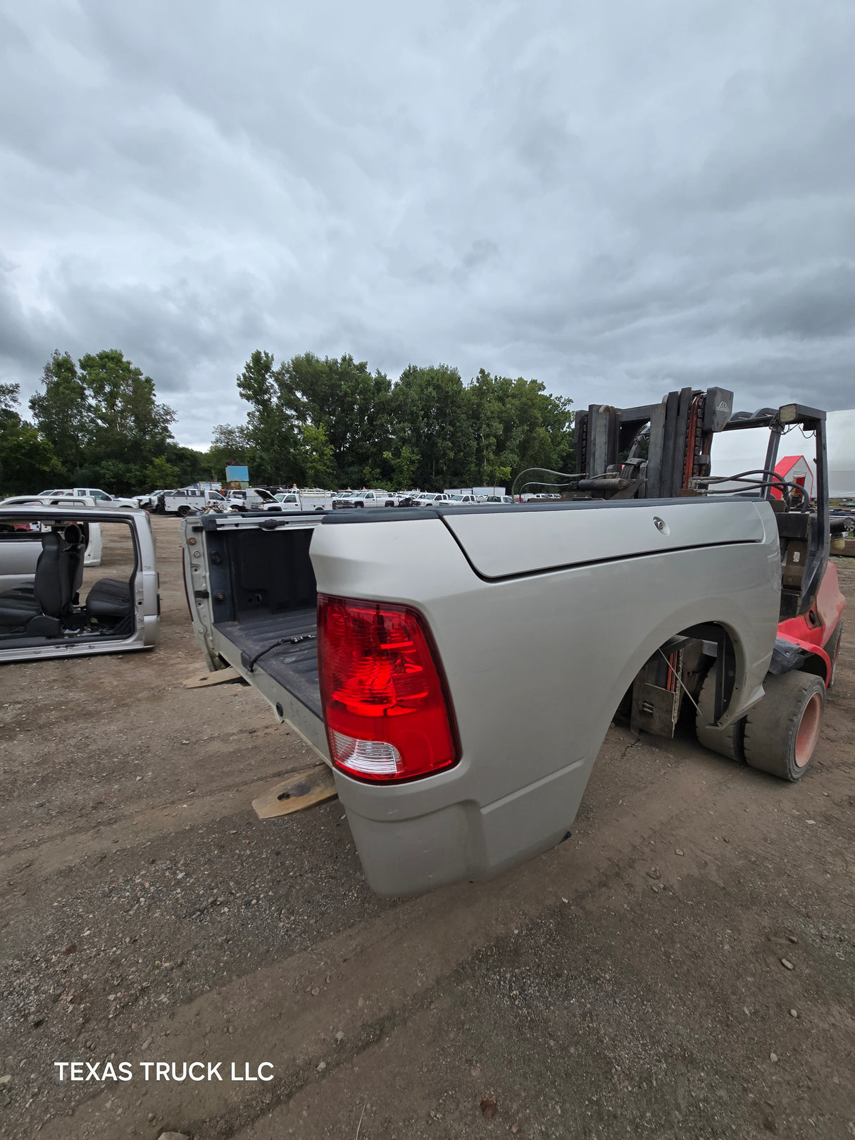 2009-2018 Dodge Ram 4th gen 1500 5' 7" Short Truck Bed "Rambox" Ram Box - Light Graystone Pearl Coat
