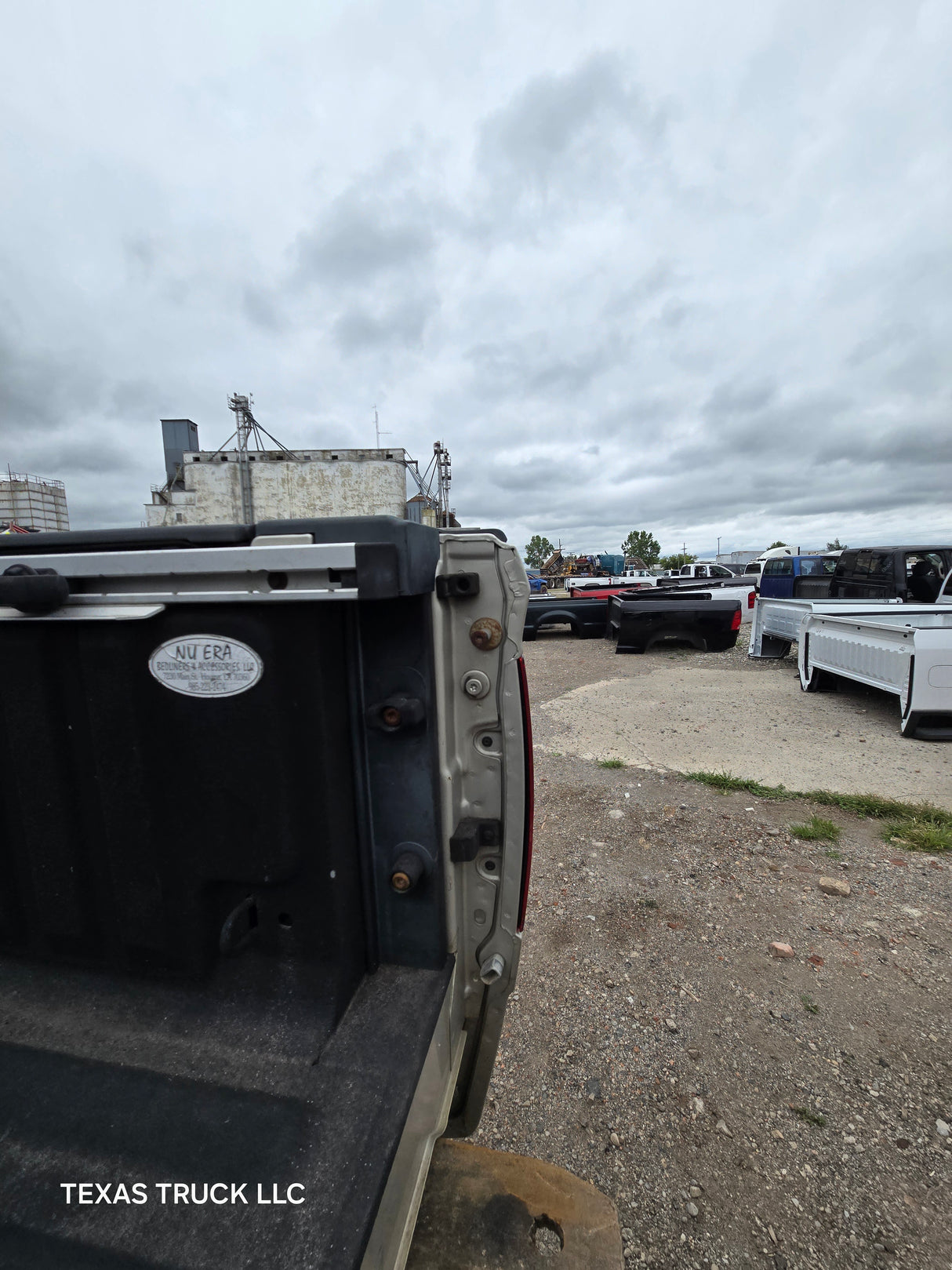 2009-2018 Dodge Ram 4th gen 1500 5' 7" Short Truck Bed "Rambox" Ram Box - Light Graystone Pearl Coat